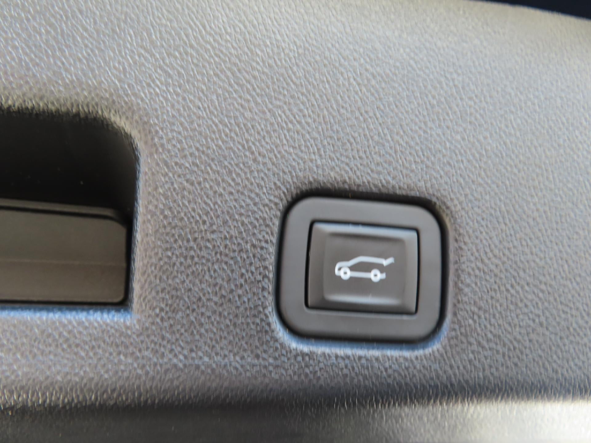 2025 Chevrolet Traverse High Country - Photo 48