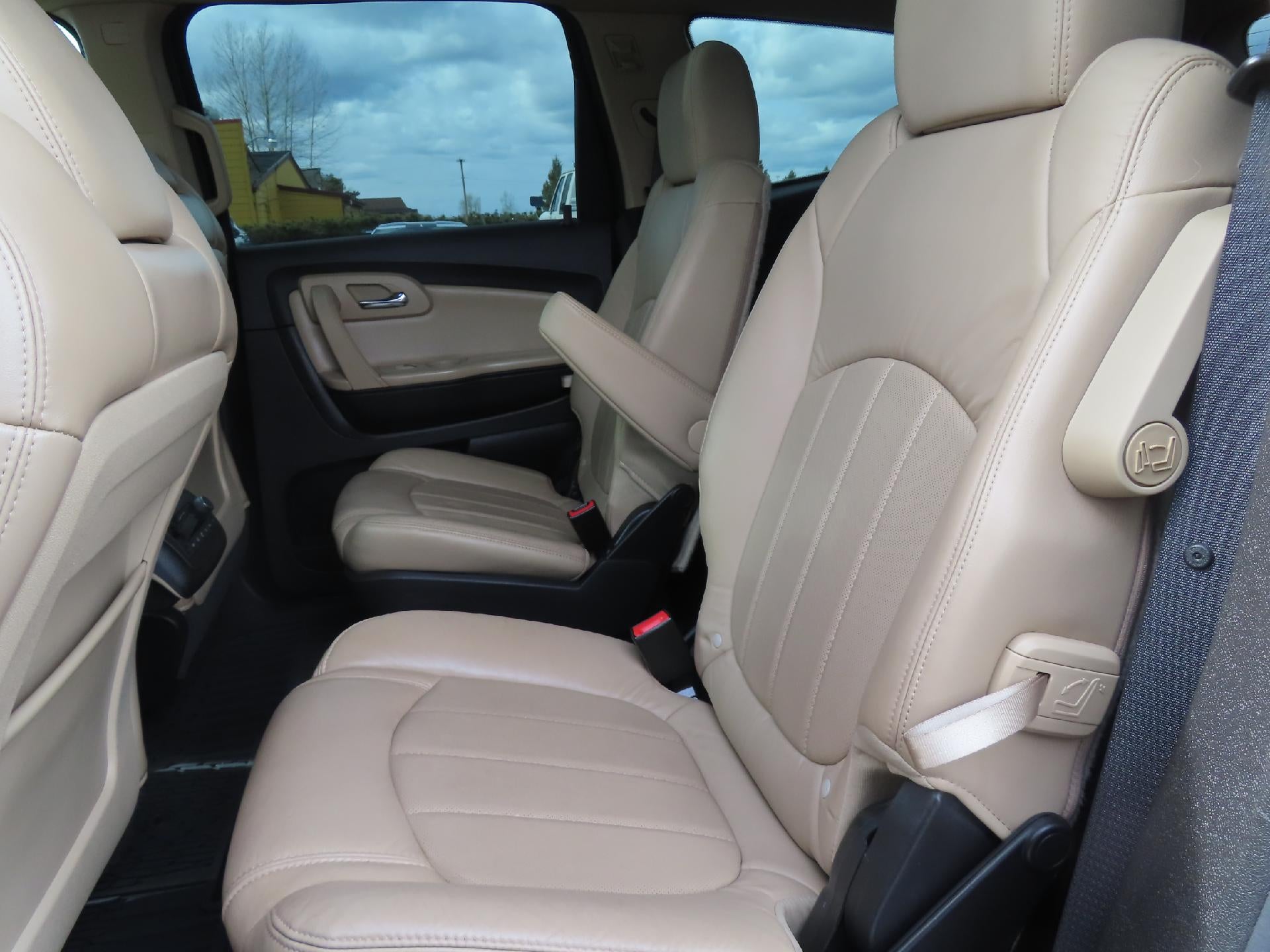 2012 Chevrolet Traverse Base
