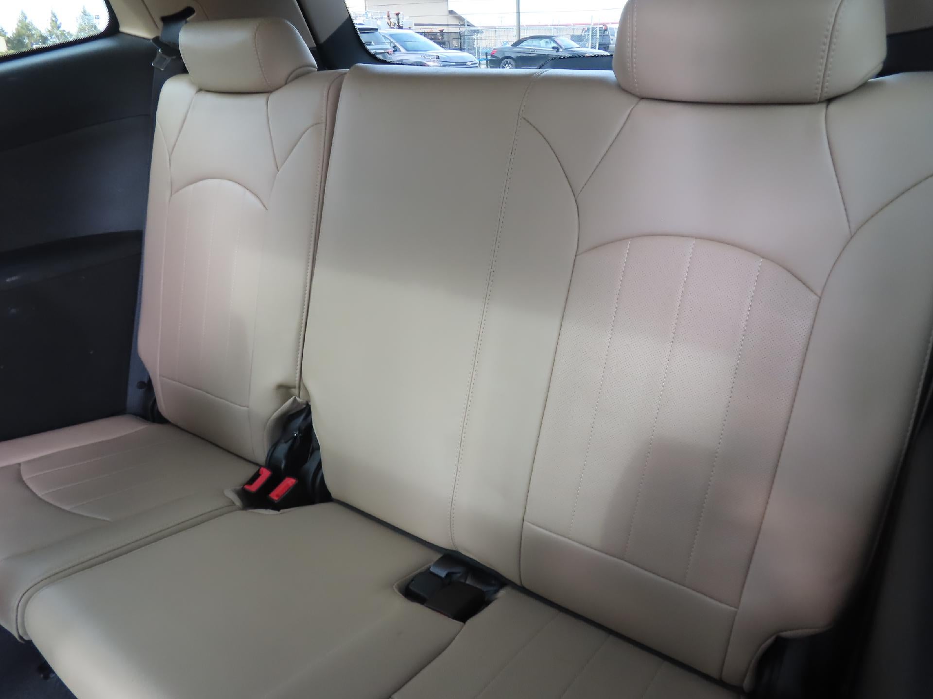 2012 Chevrolet Traverse Base