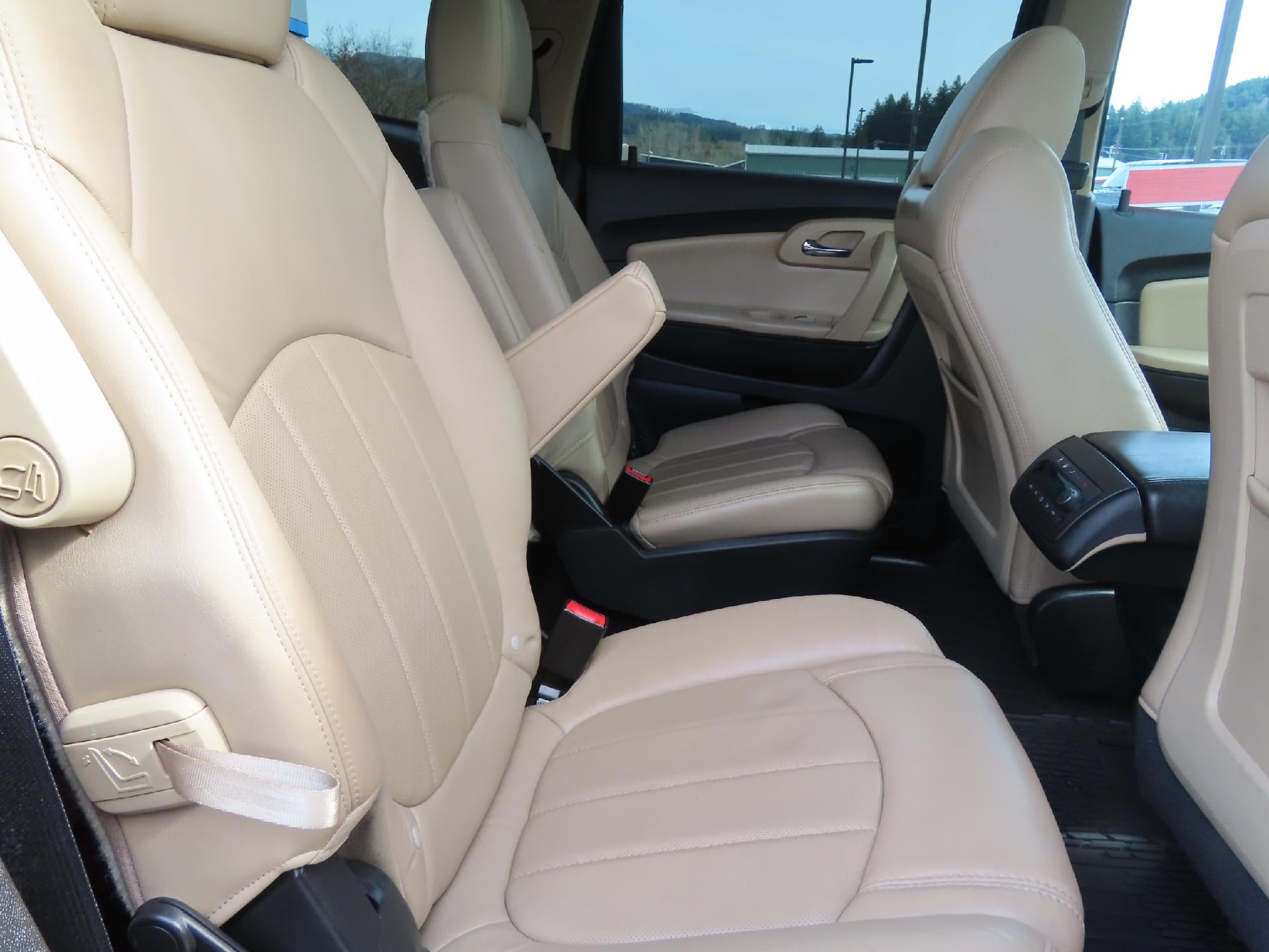 2012 Chevrolet Traverse Base