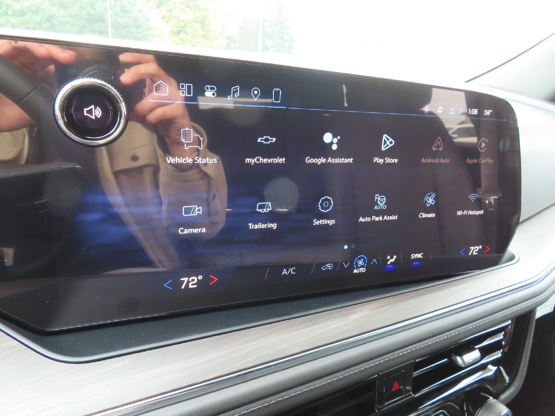 2026 Chevrolet Suburban LS 4WD