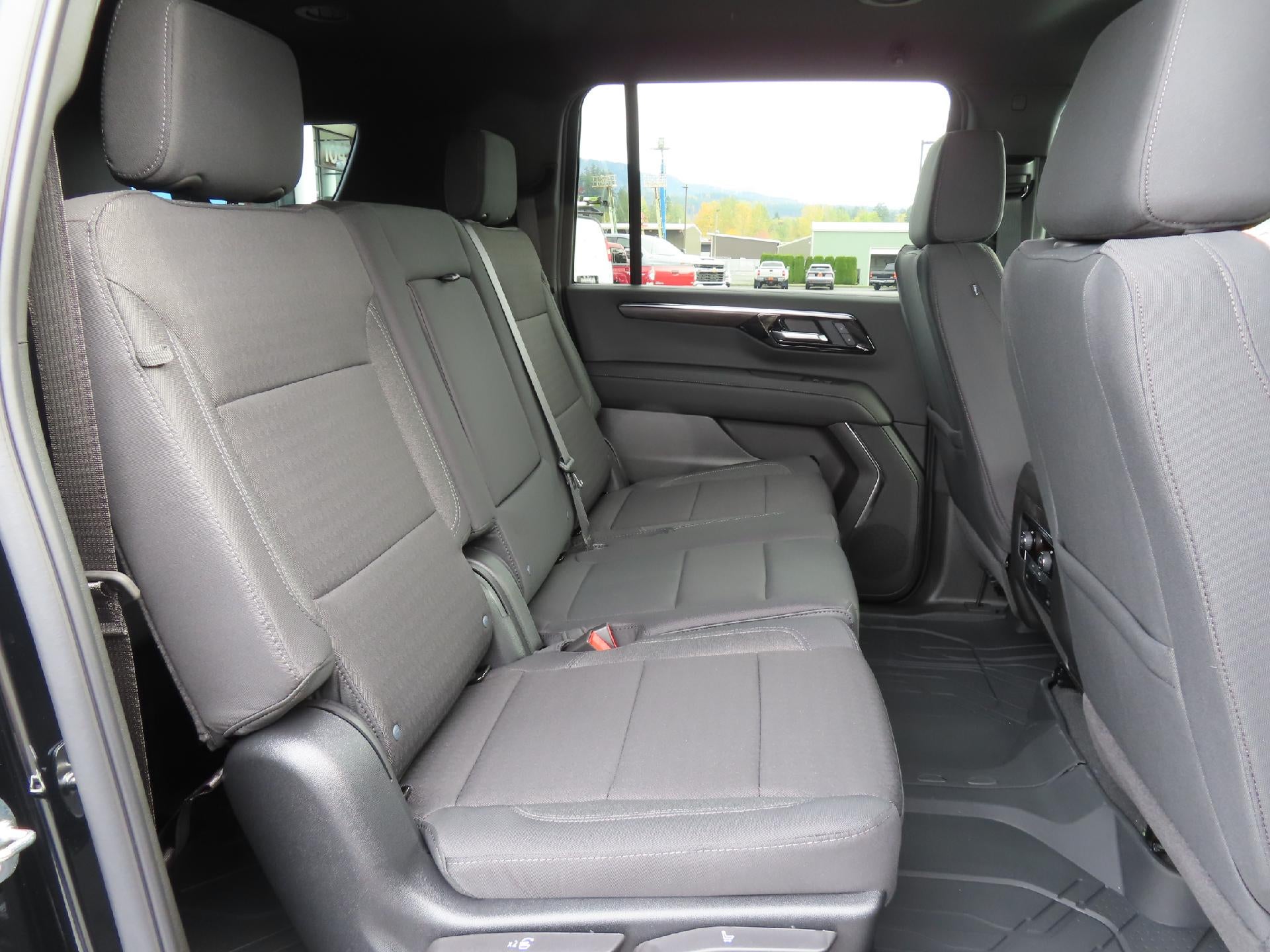 2026 Chevrolet Suburban LS 4WD