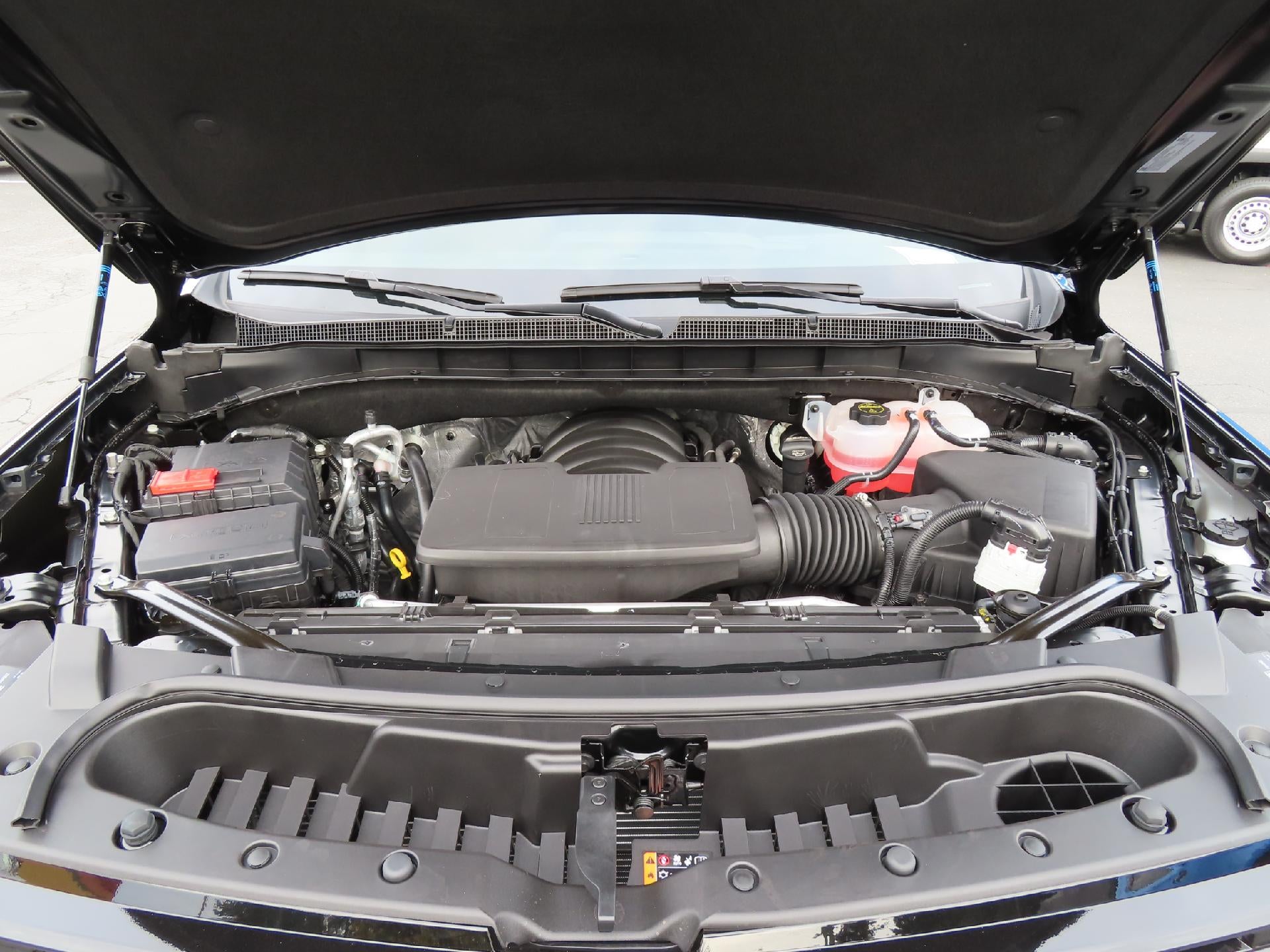 2026 Chevrolet Suburban LS 4WD