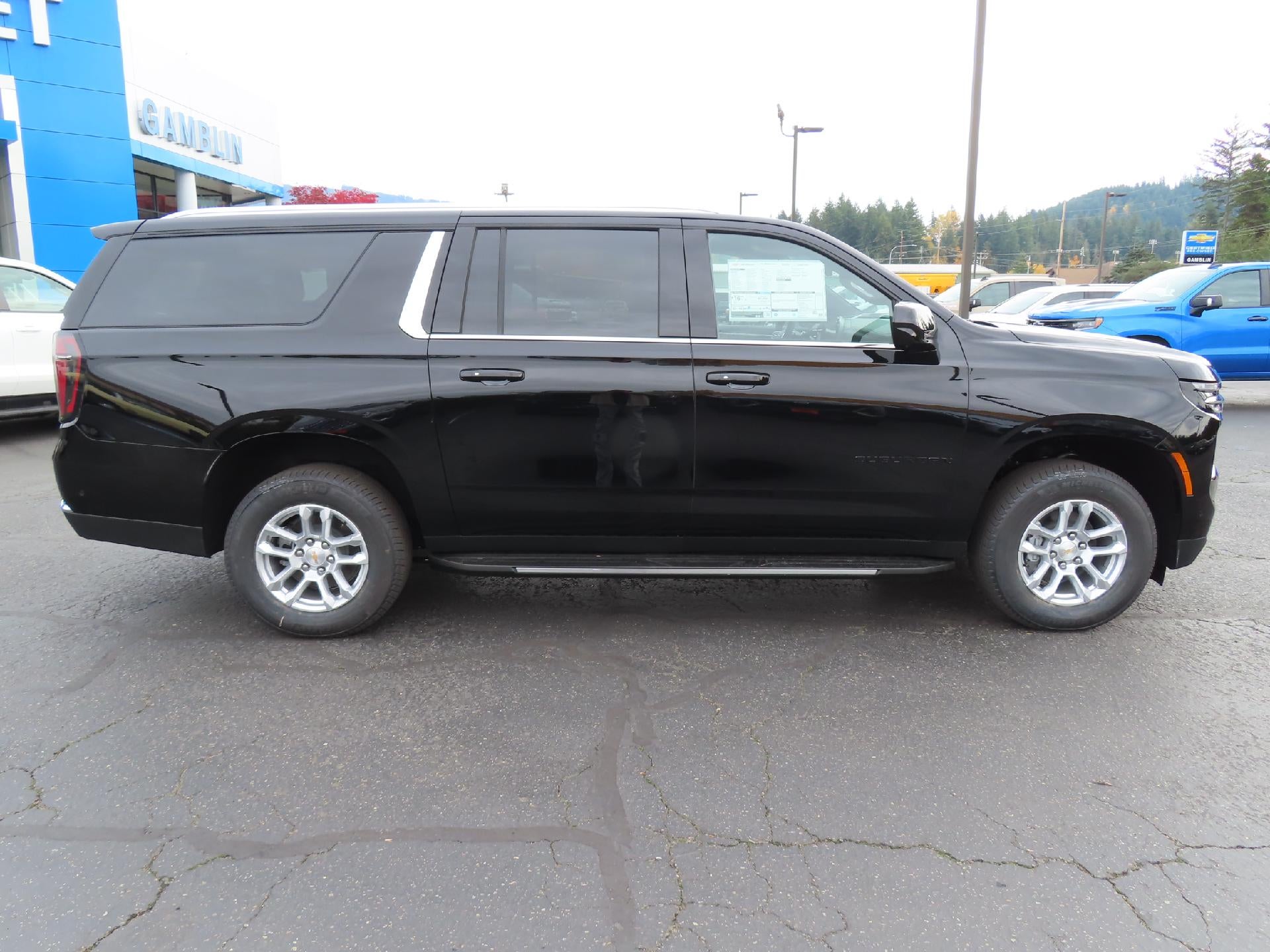 2026 Chevrolet Suburban LS 4WD