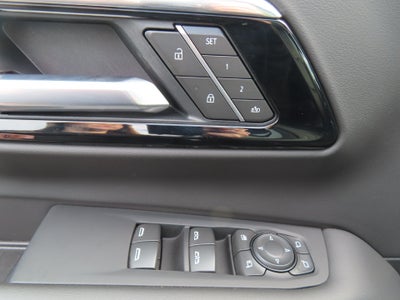 2025 Chevrolet Suburban RST