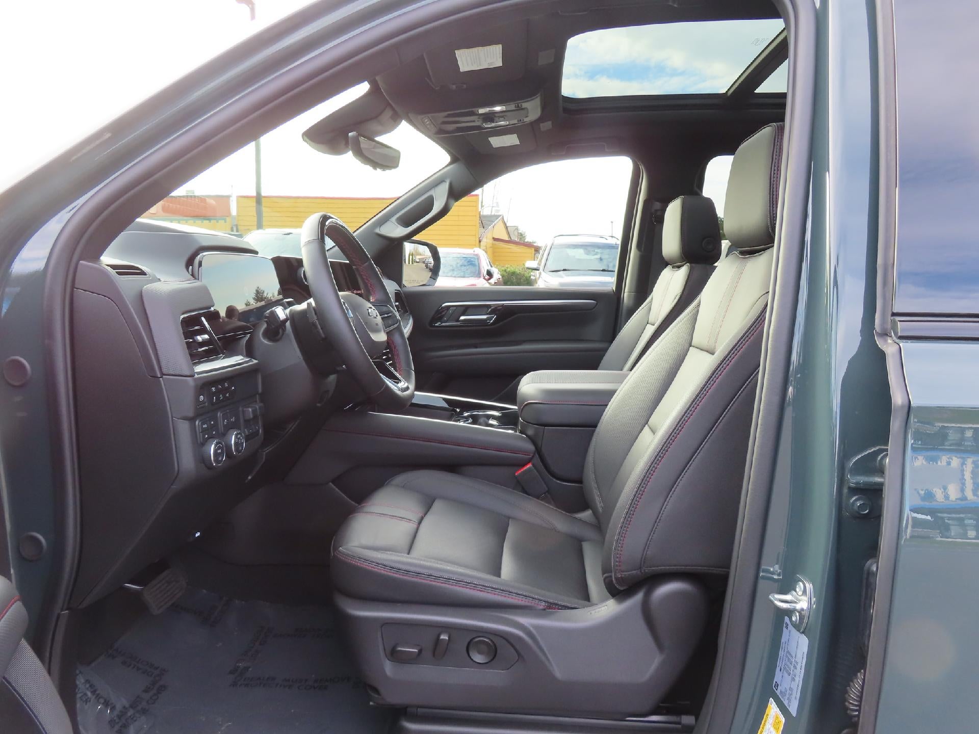 2025 Chevrolet Suburban RST