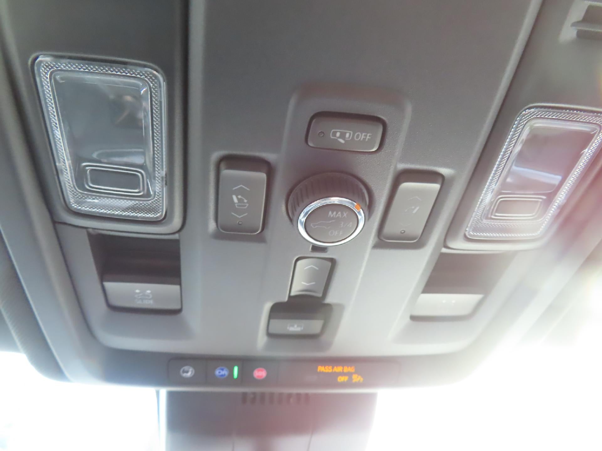 2025 Chevrolet Suburban RST