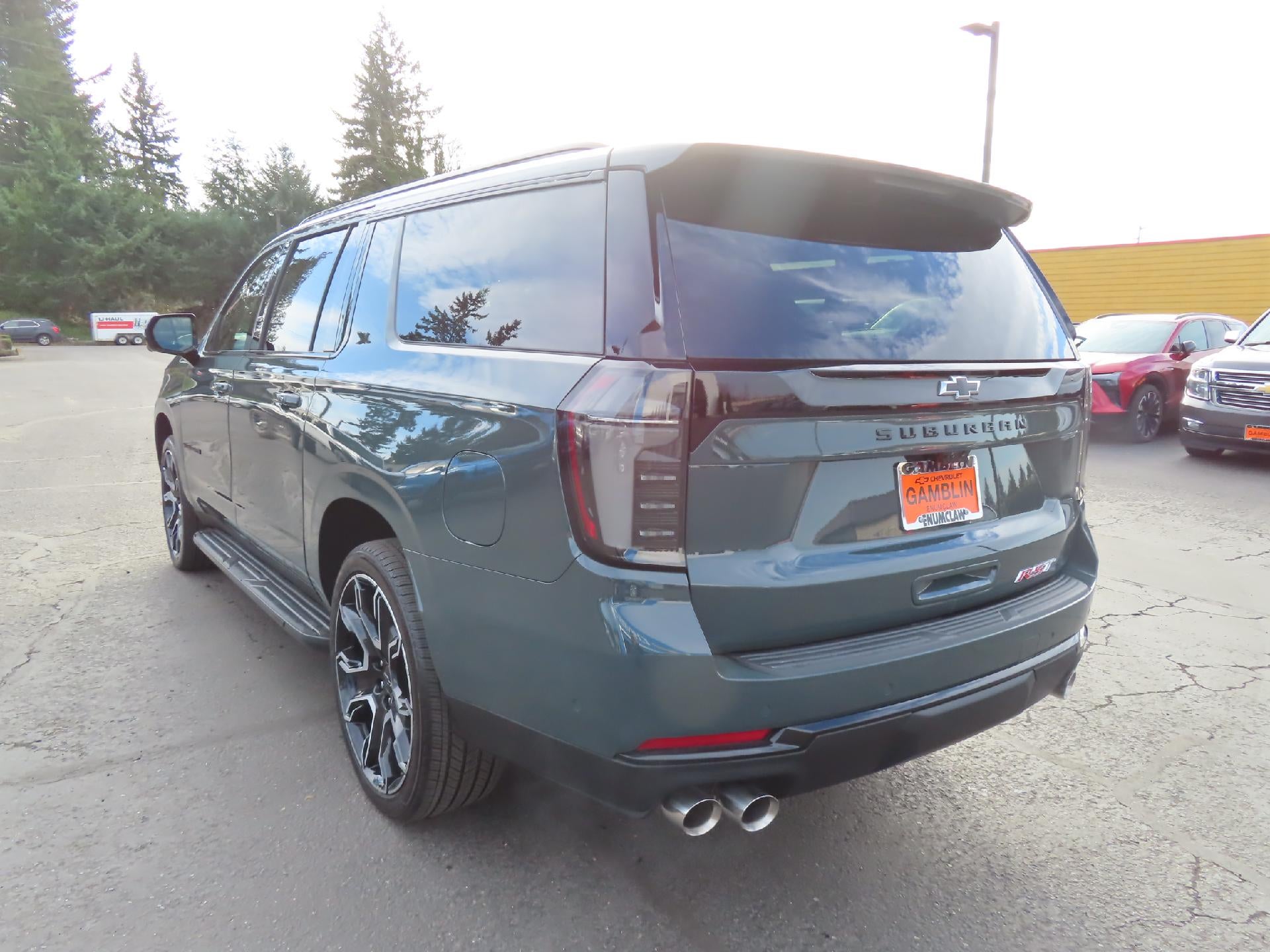 2025 Chevrolet Suburban RST