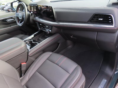 2025 Chevrolet Suburban RST