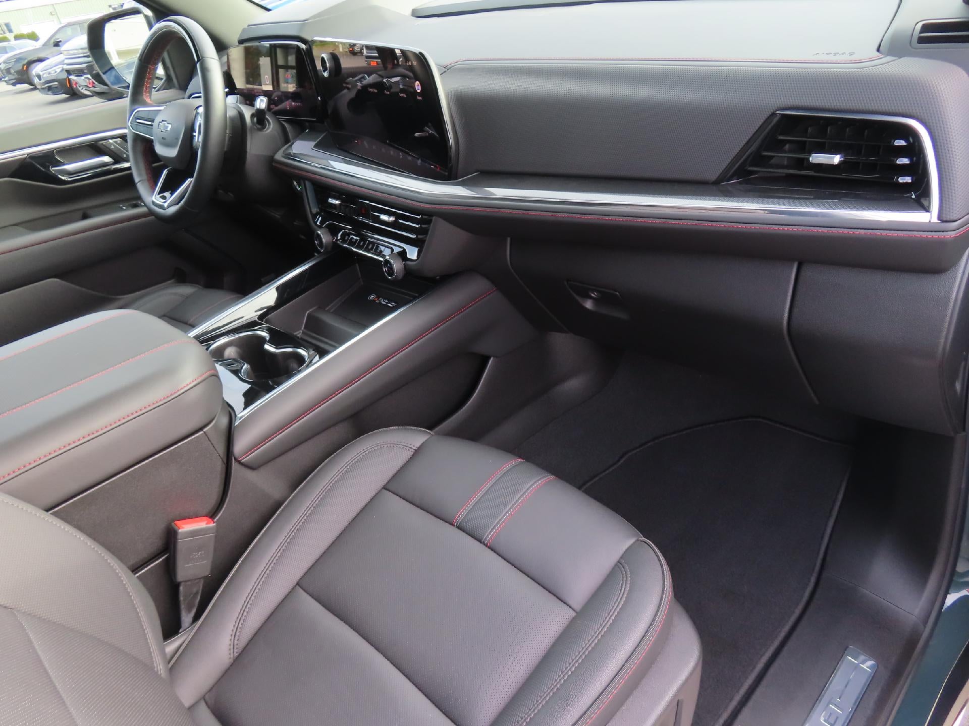 2025 Chevrolet Suburban RST