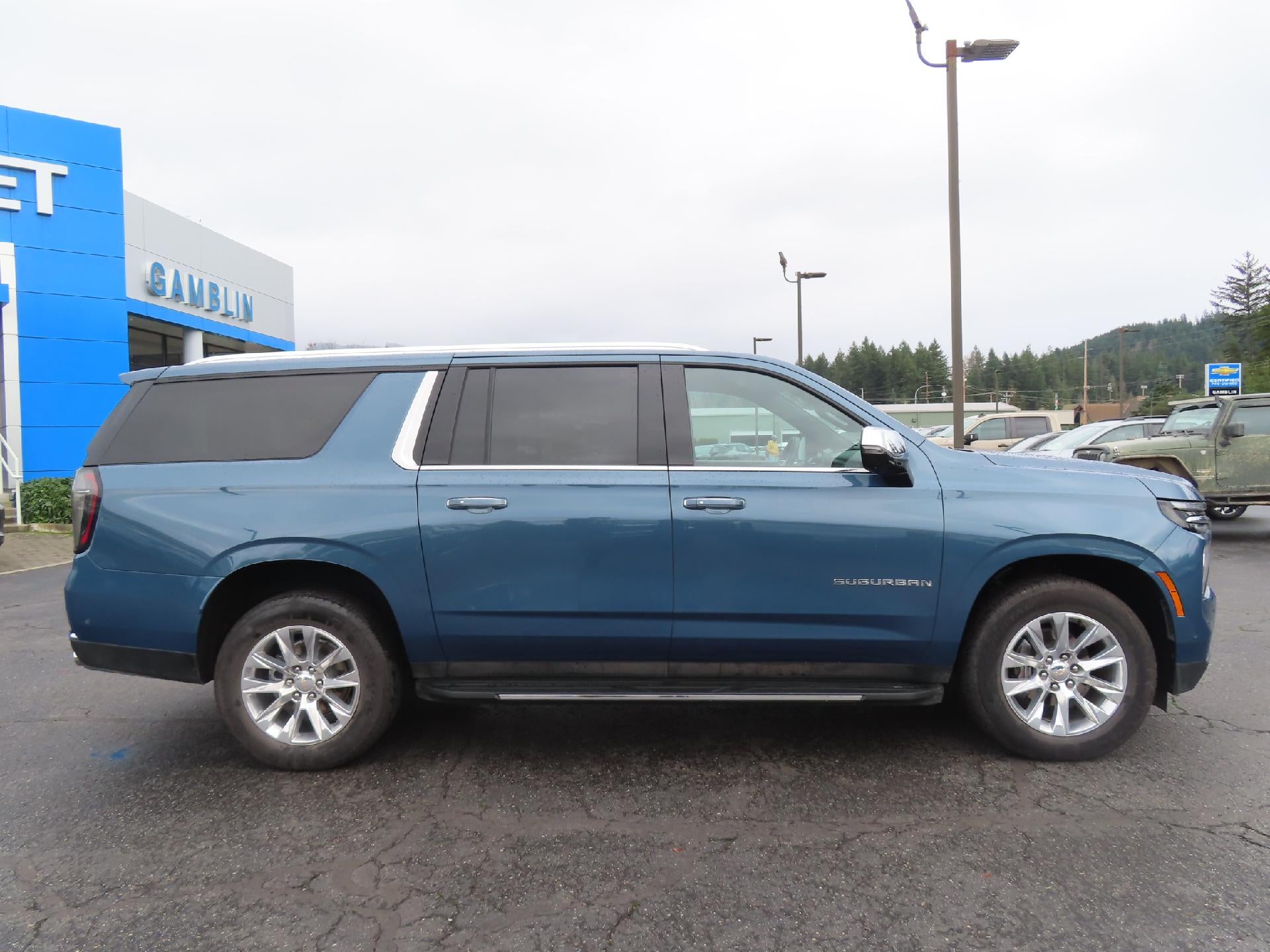 2025 Chevrolet Suburban Premier