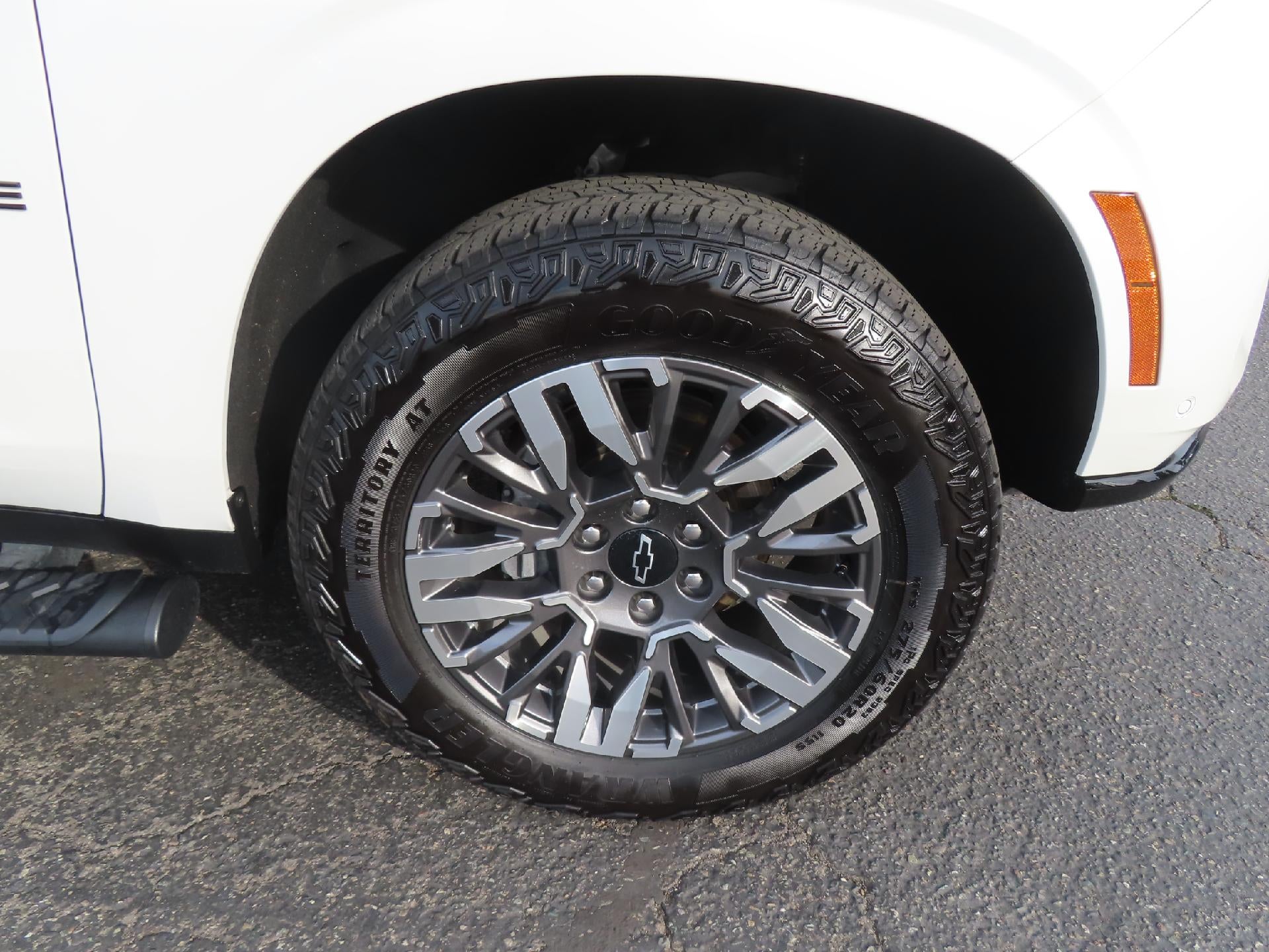 2025 Chevrolet Tahoe Z71 - Photo 10