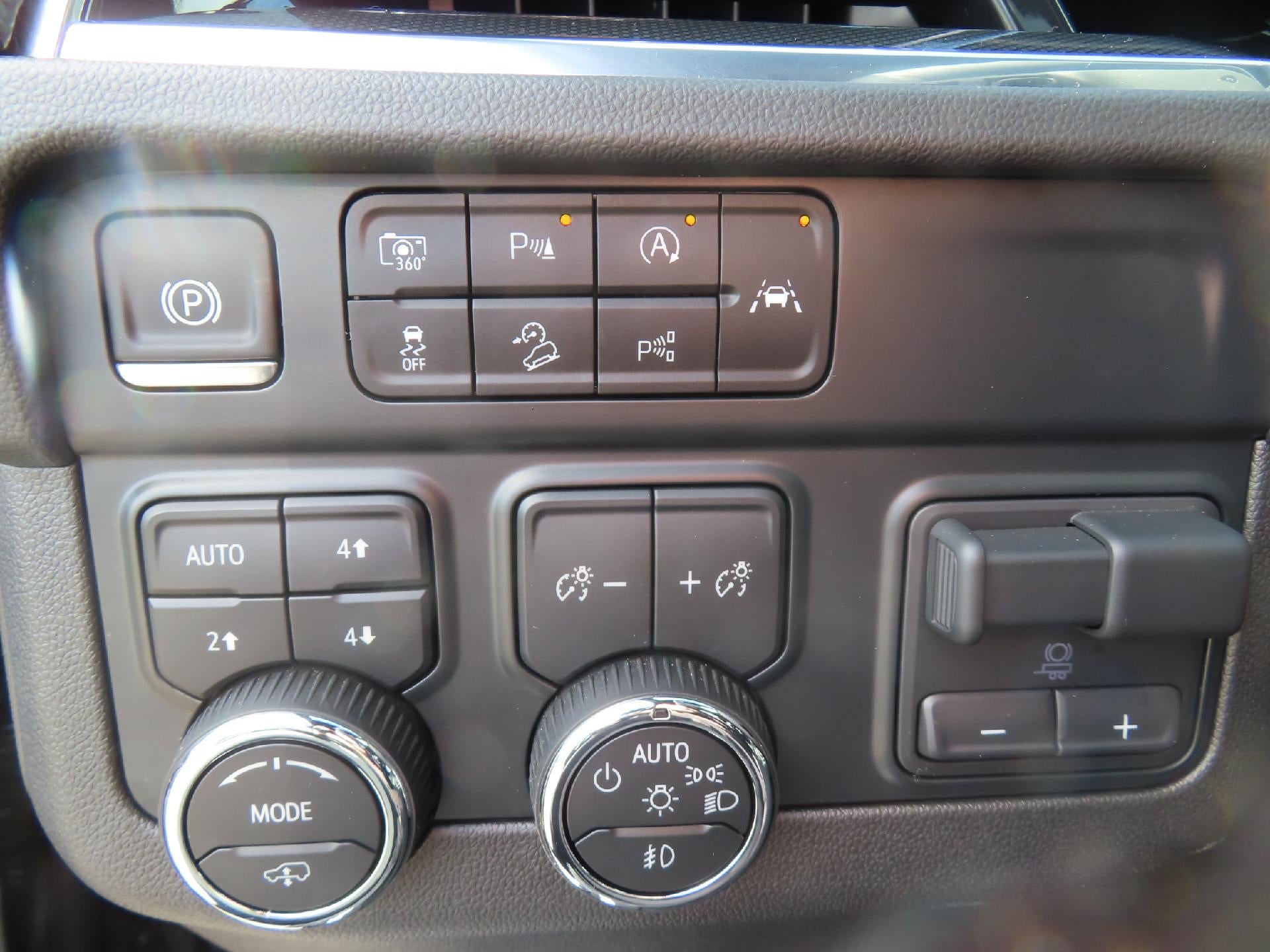 2025 Chevrolet Tahoe RST