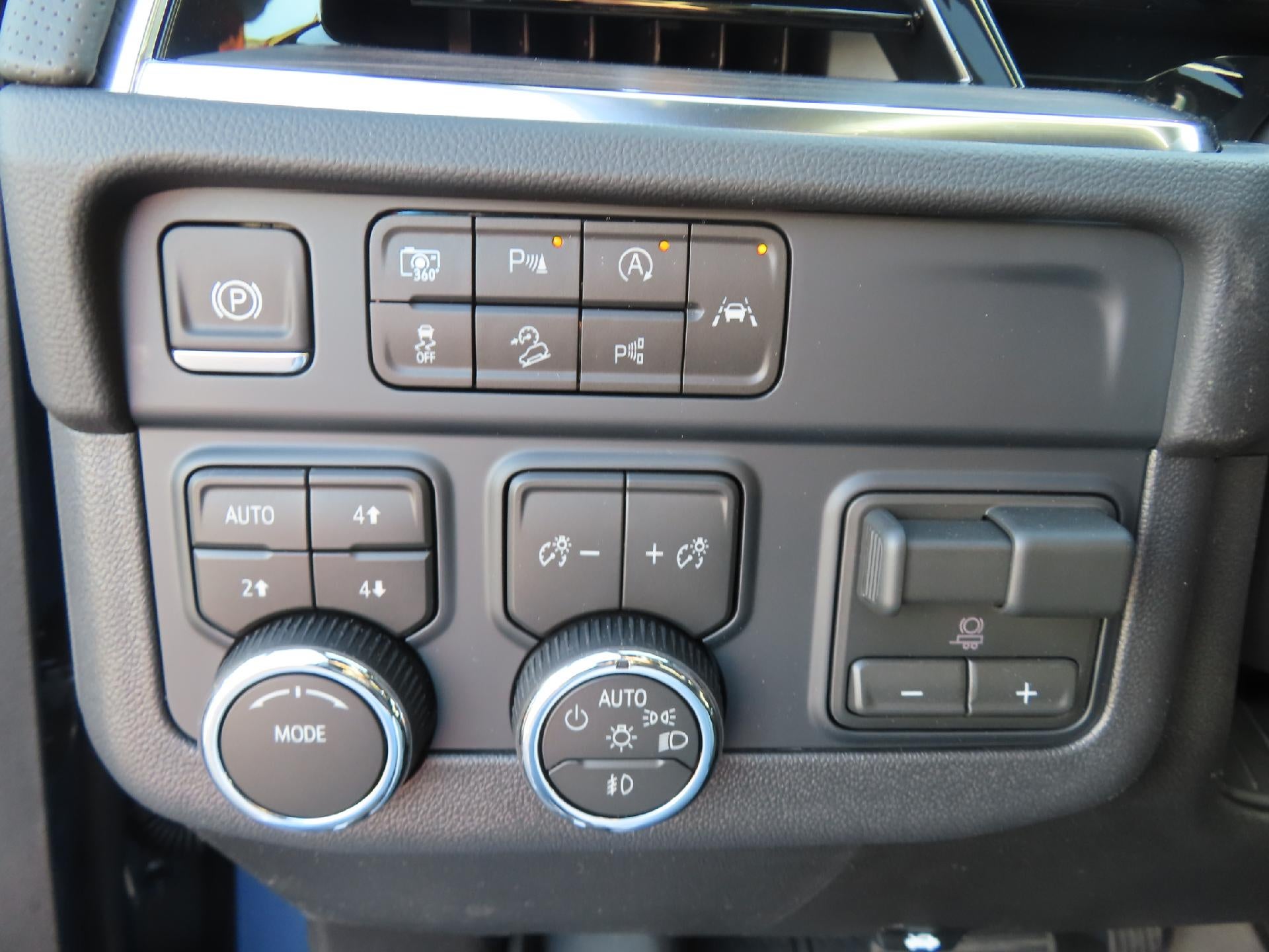 2027 Chevrolet Tahoe Premier - Photo 38