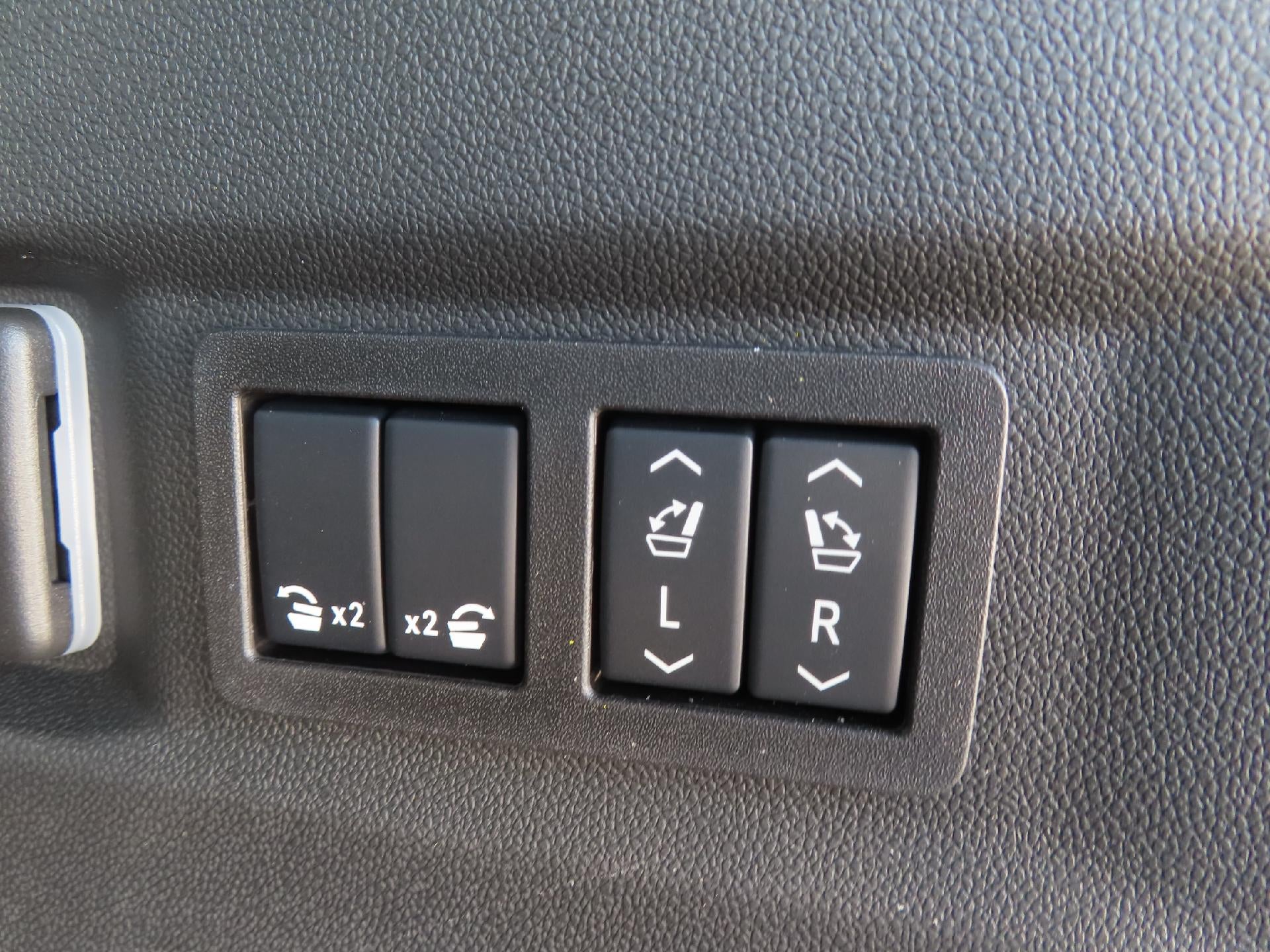 2027 Chevrolet Tahoe Premier - Photo 44