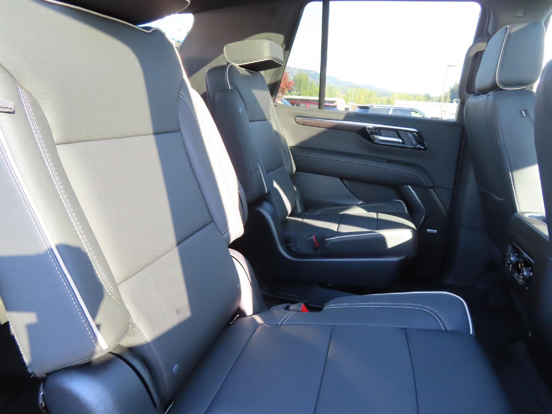 2027 Chevrolet Tahoe Premier - Photo 45