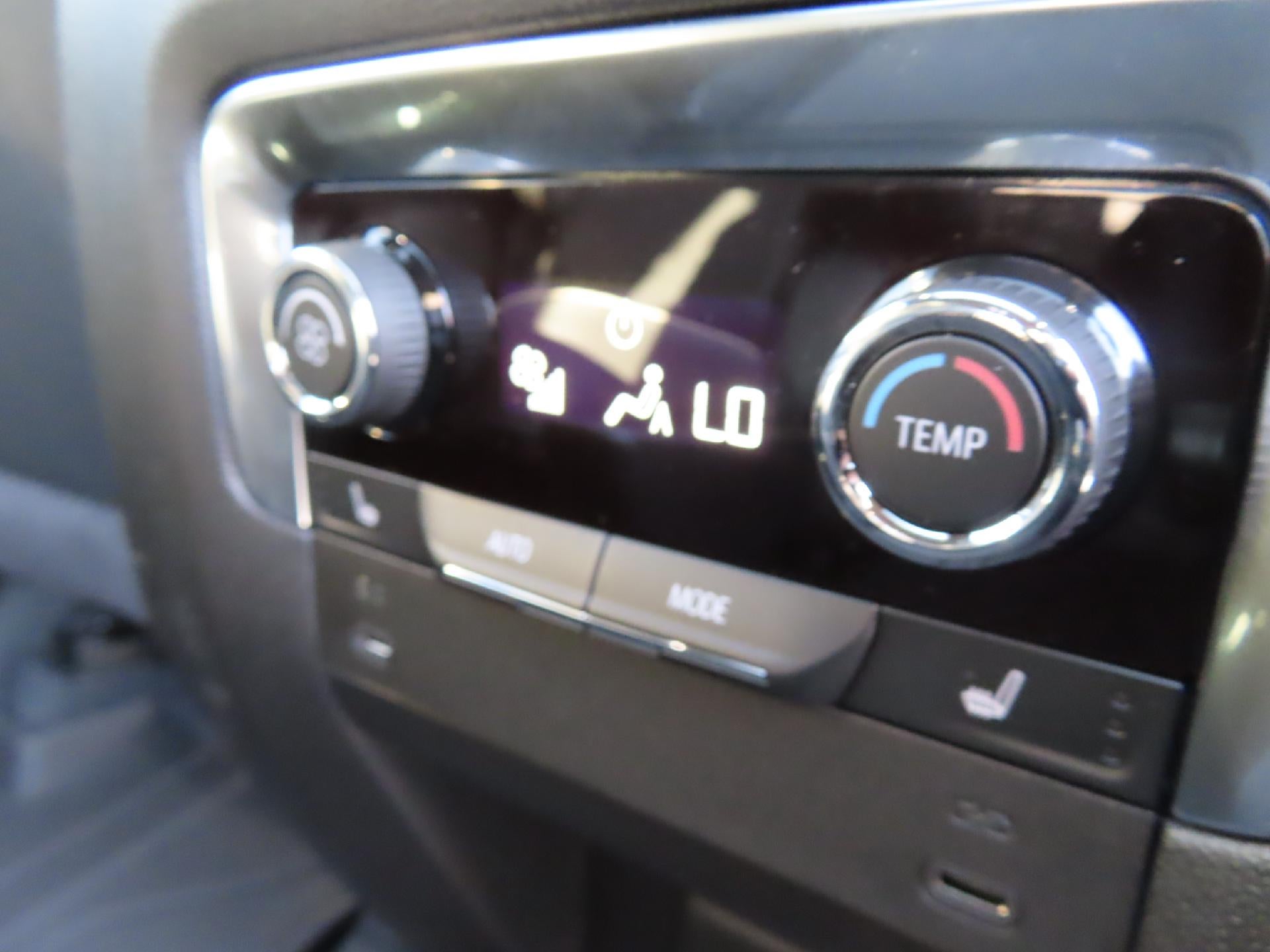 2027 Chevrolet Tahoe Premier - Photo 46