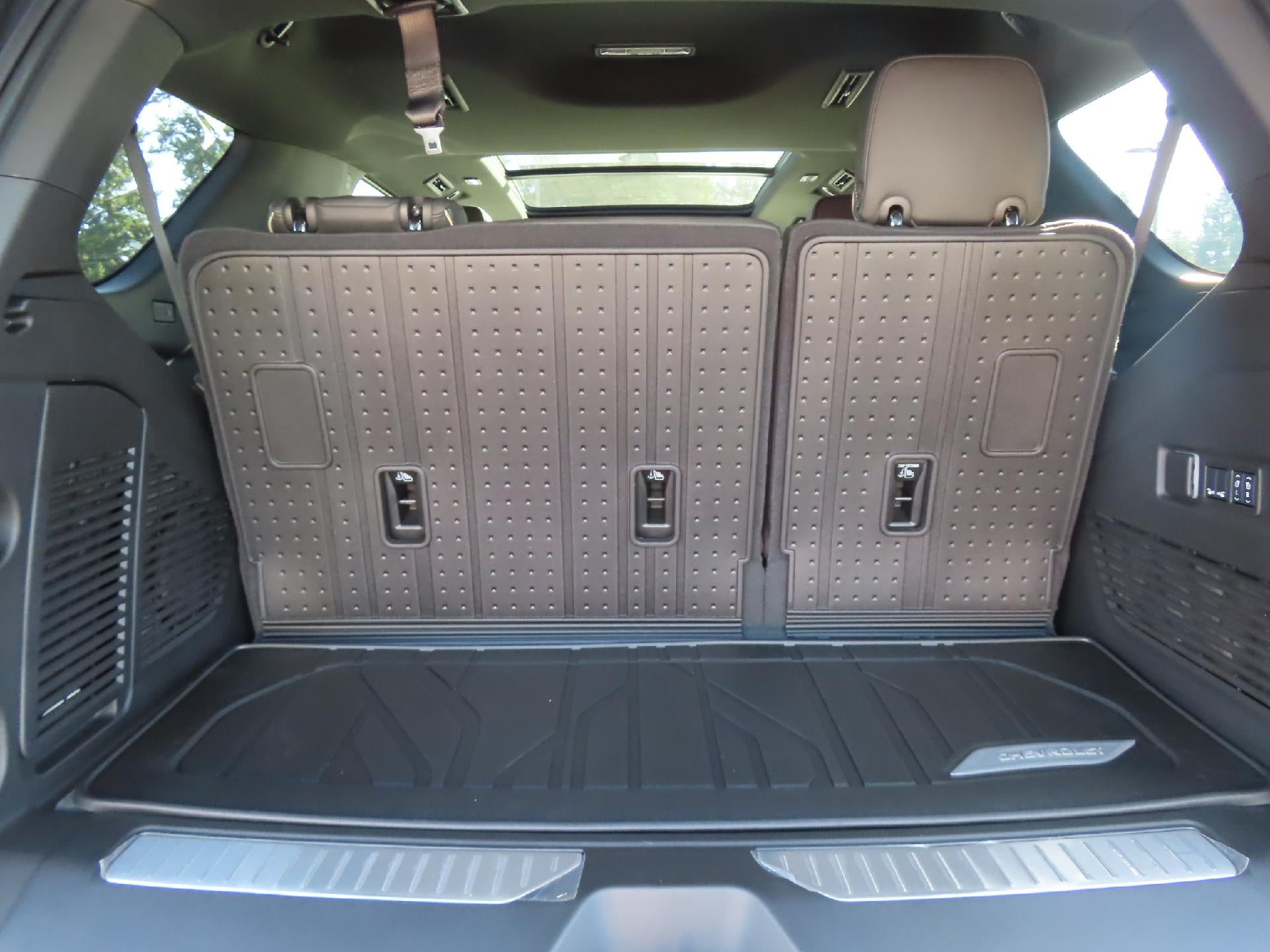 2027 Chevrolet Tahoe Premier - Photo 41