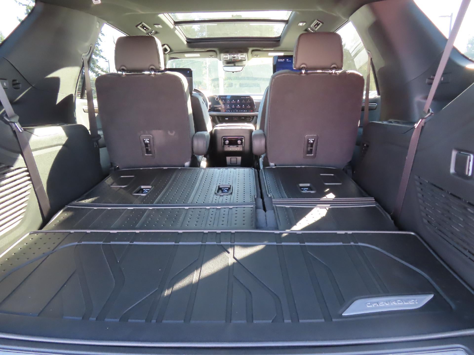 2027 Chevrolet Tahoe Premier - Photo 43