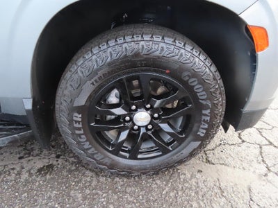 2023 Chevrolet Suburban LS