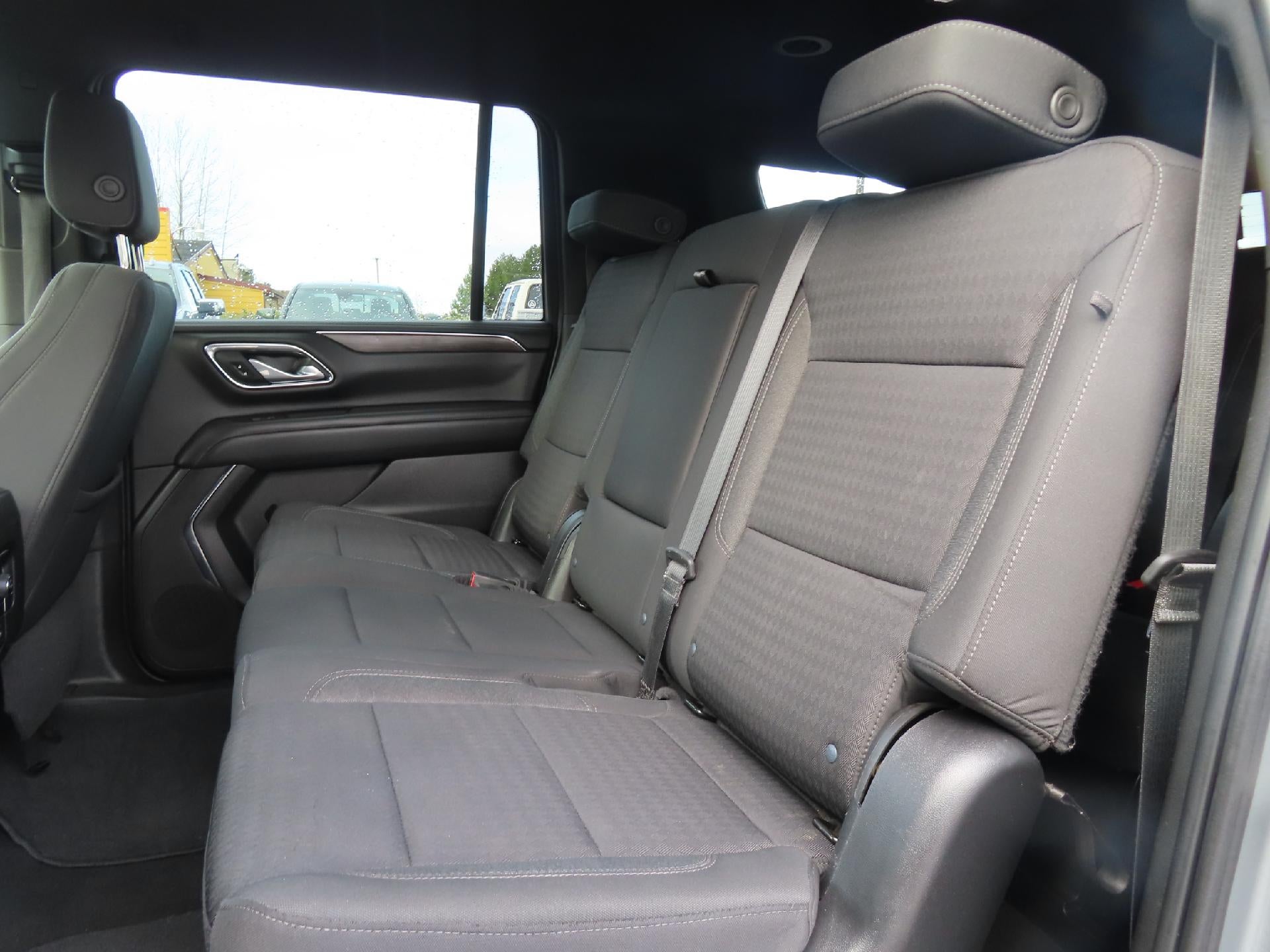 2023 Chevrolet Suburban LS