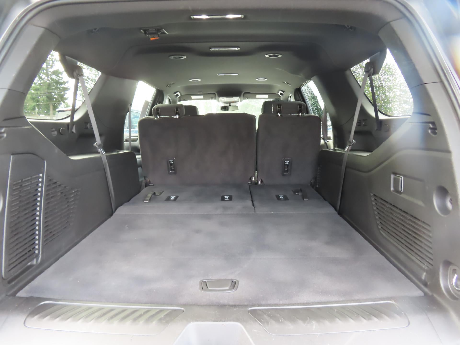 2023 Chevrolet Suburban LS