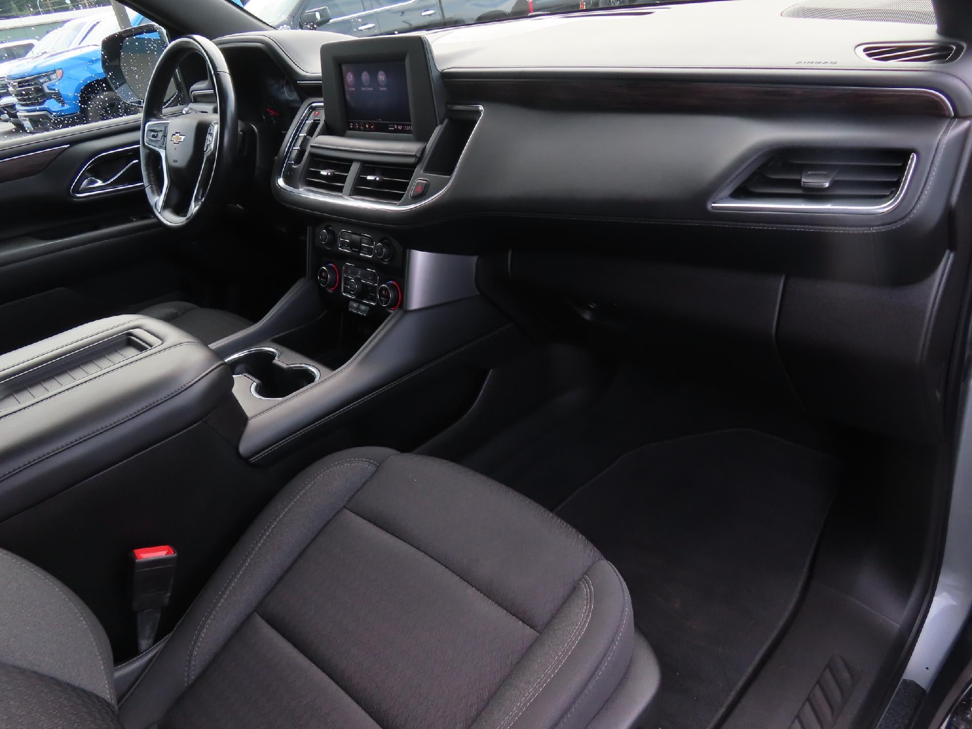 2023 Chevrolet Suburban LS