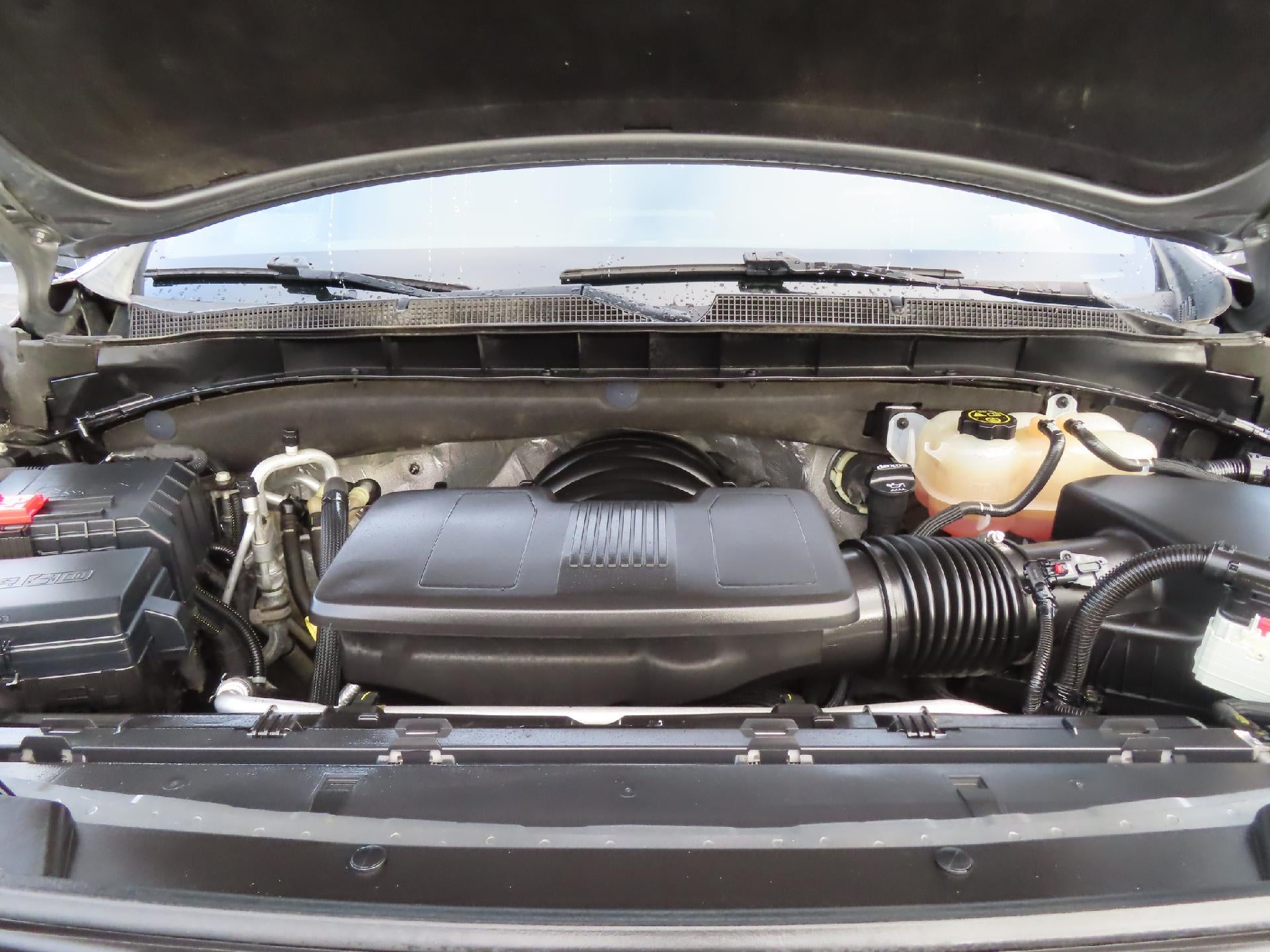 2023 Chevrolet Suburban LS