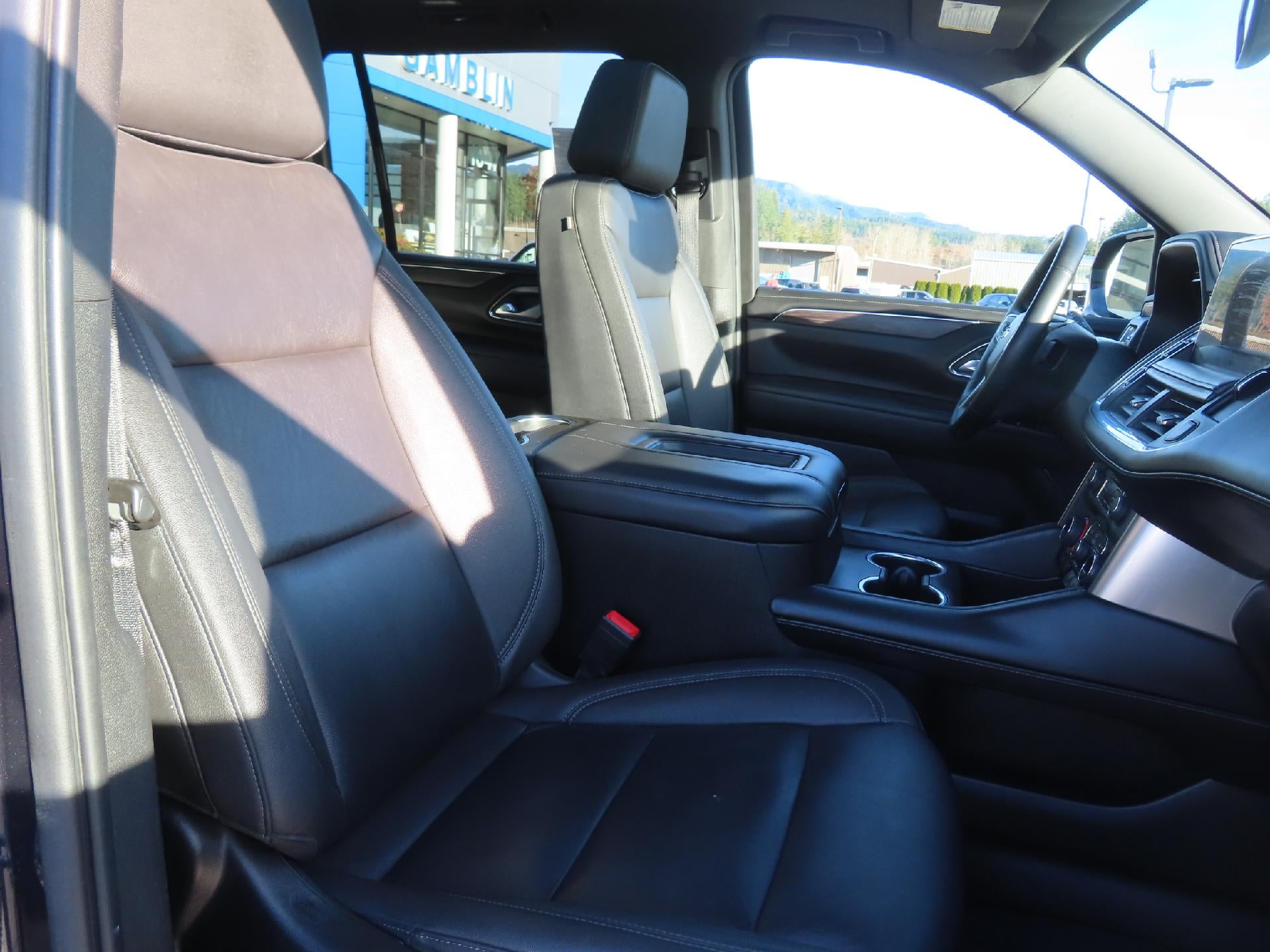 2023 Chevrolet Suburban LT