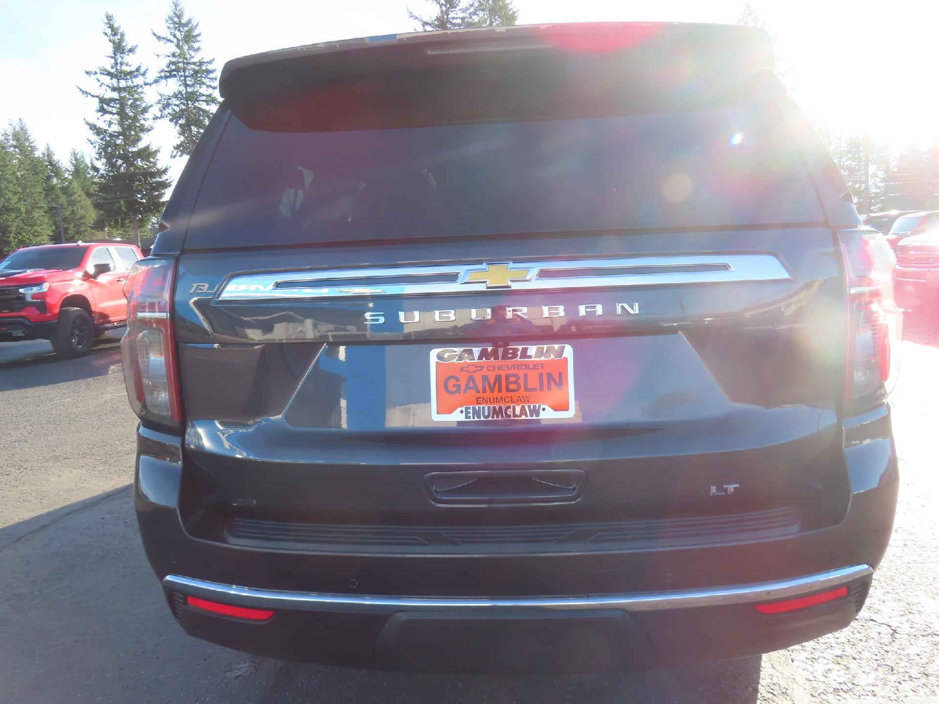 2023 Chevrolet Suburban LT