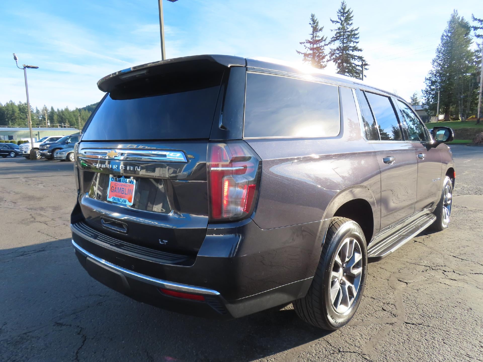2023 Chevrolet Suburban LT
