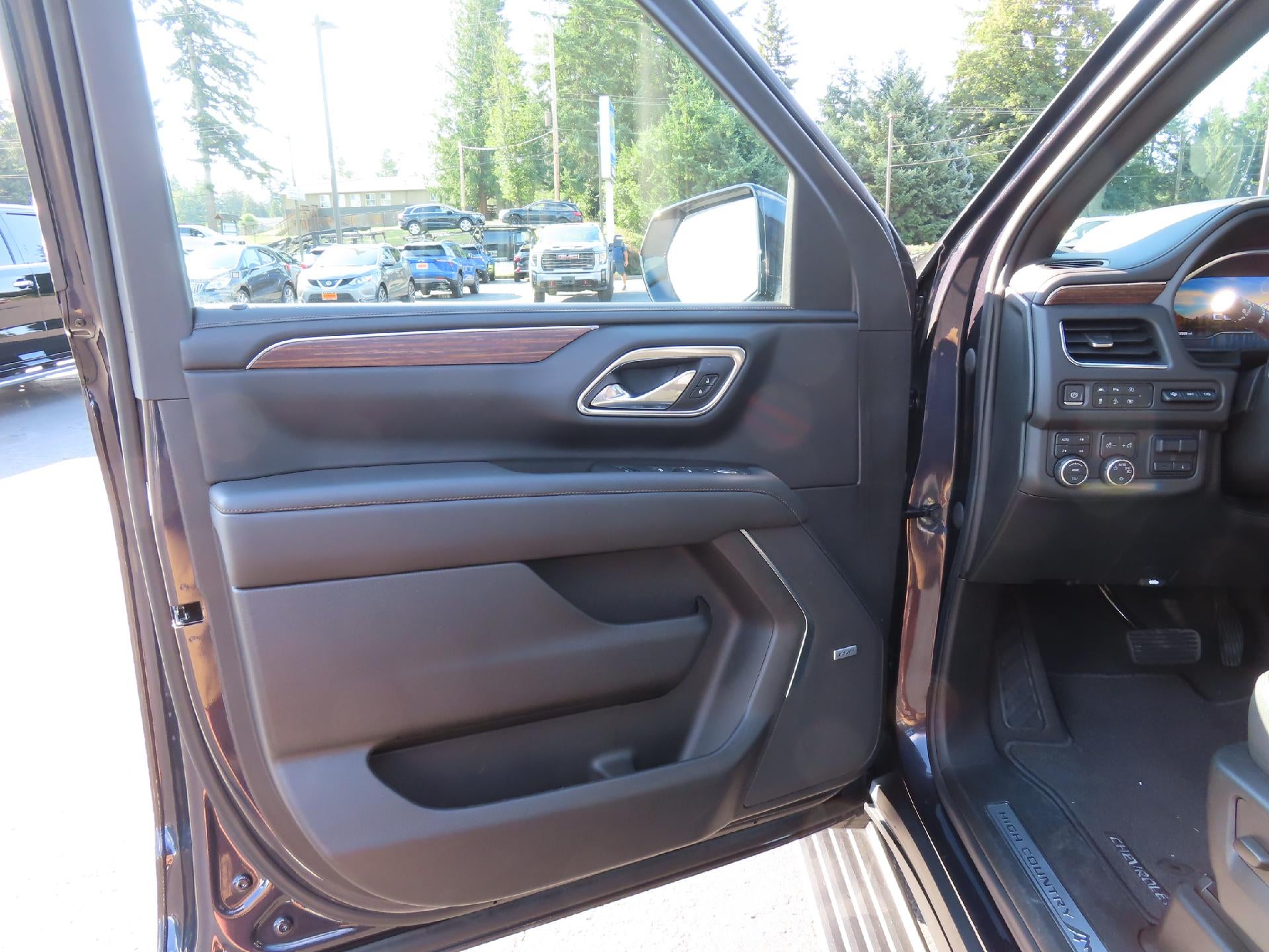 2023 Chevrolet Suburban High Country