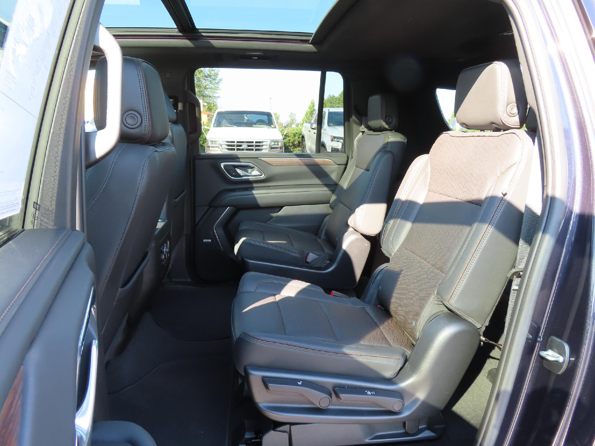 2023 Chevrolet Suburban High Country