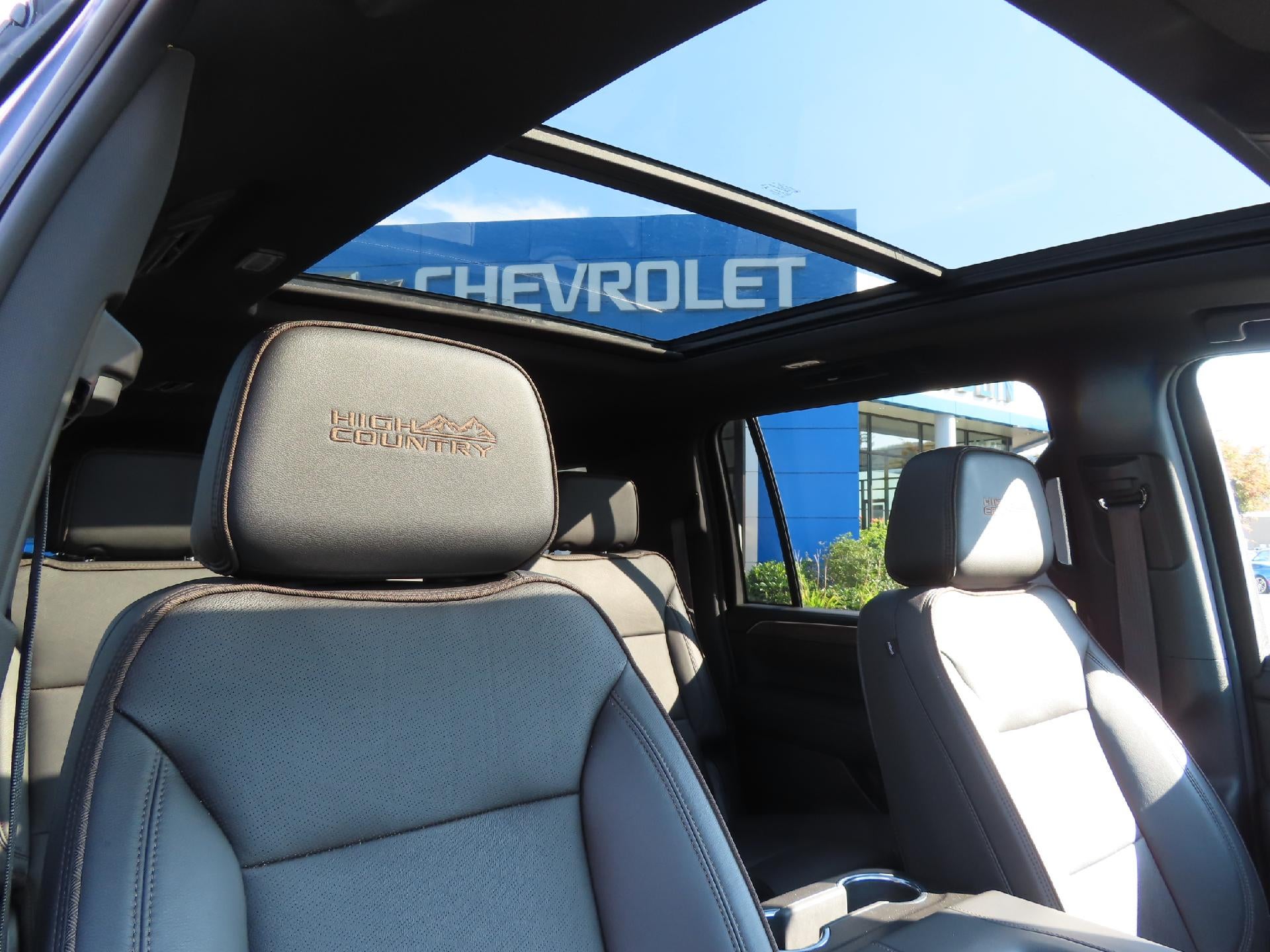 2023 Chevrolet Suburban High Country