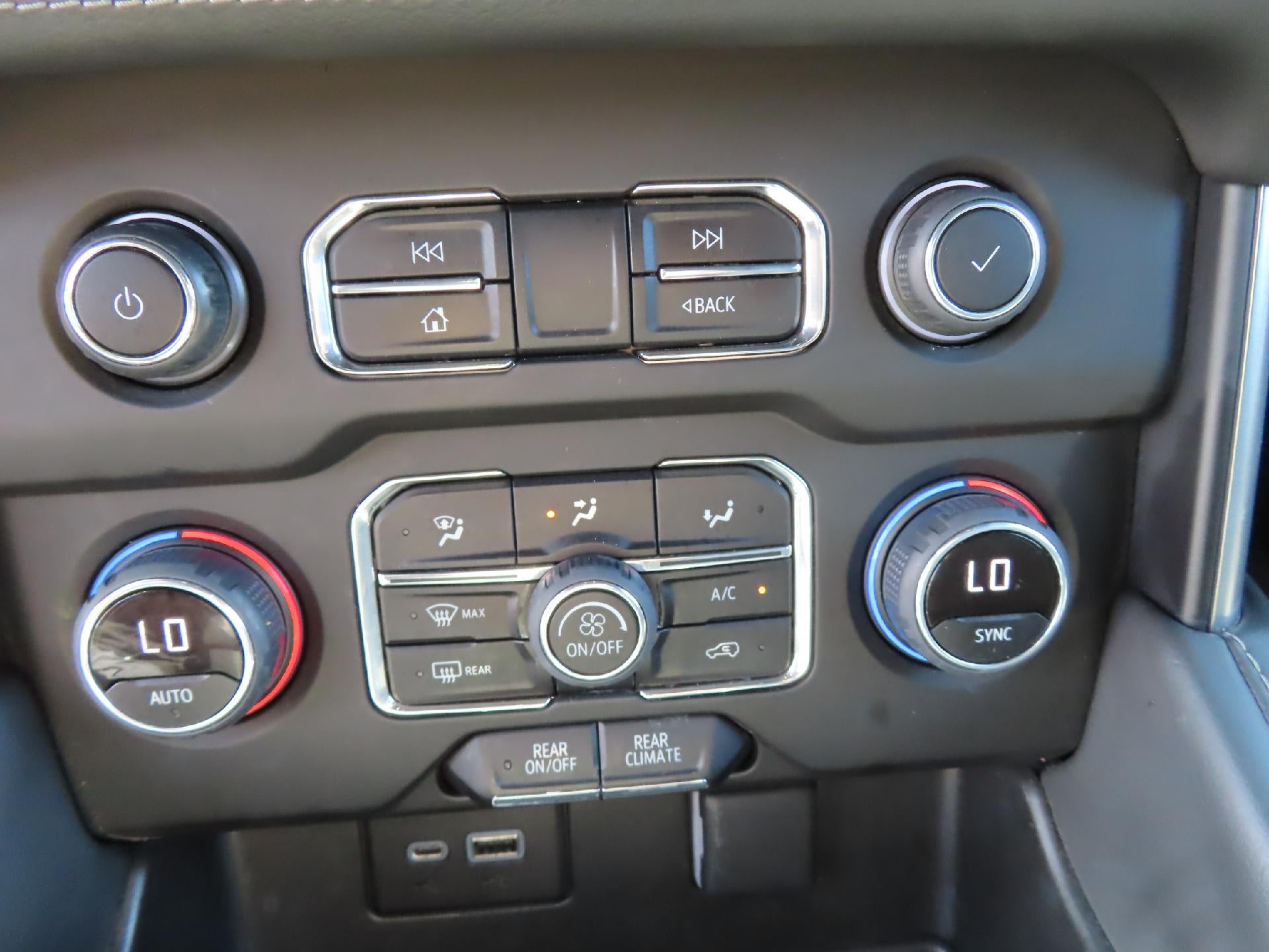 2023 Chevrolet Tahoe LS