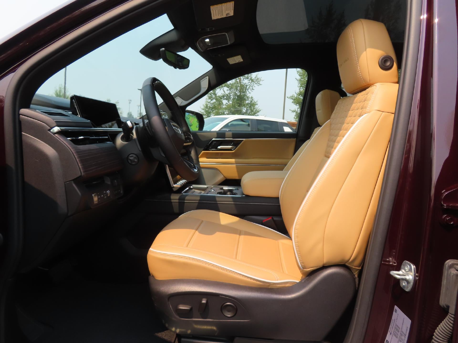 2025 GMC Sierra EV Denali - Photo 14