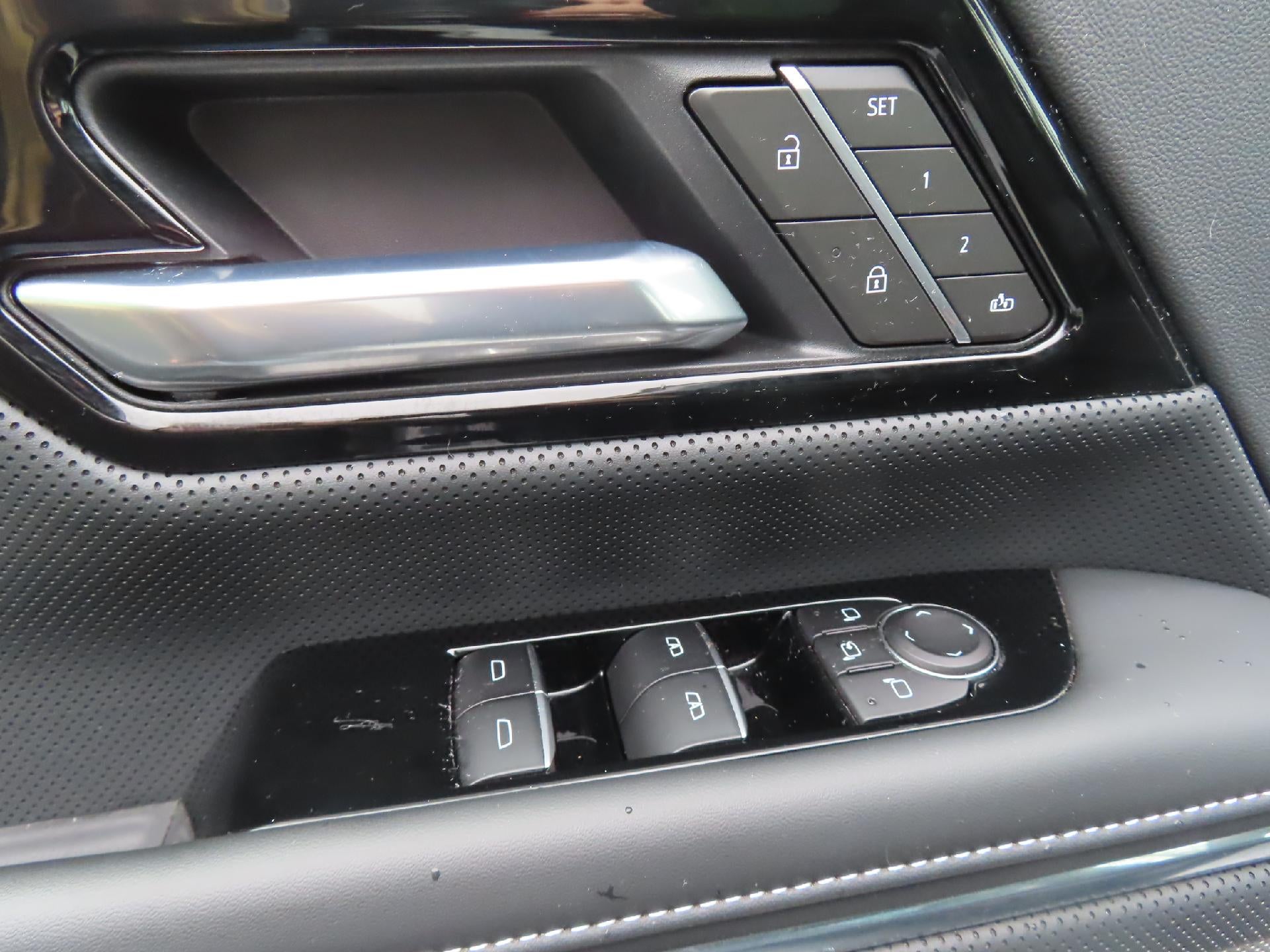 2025 GMC Sierra EV Denali - Photo 11
