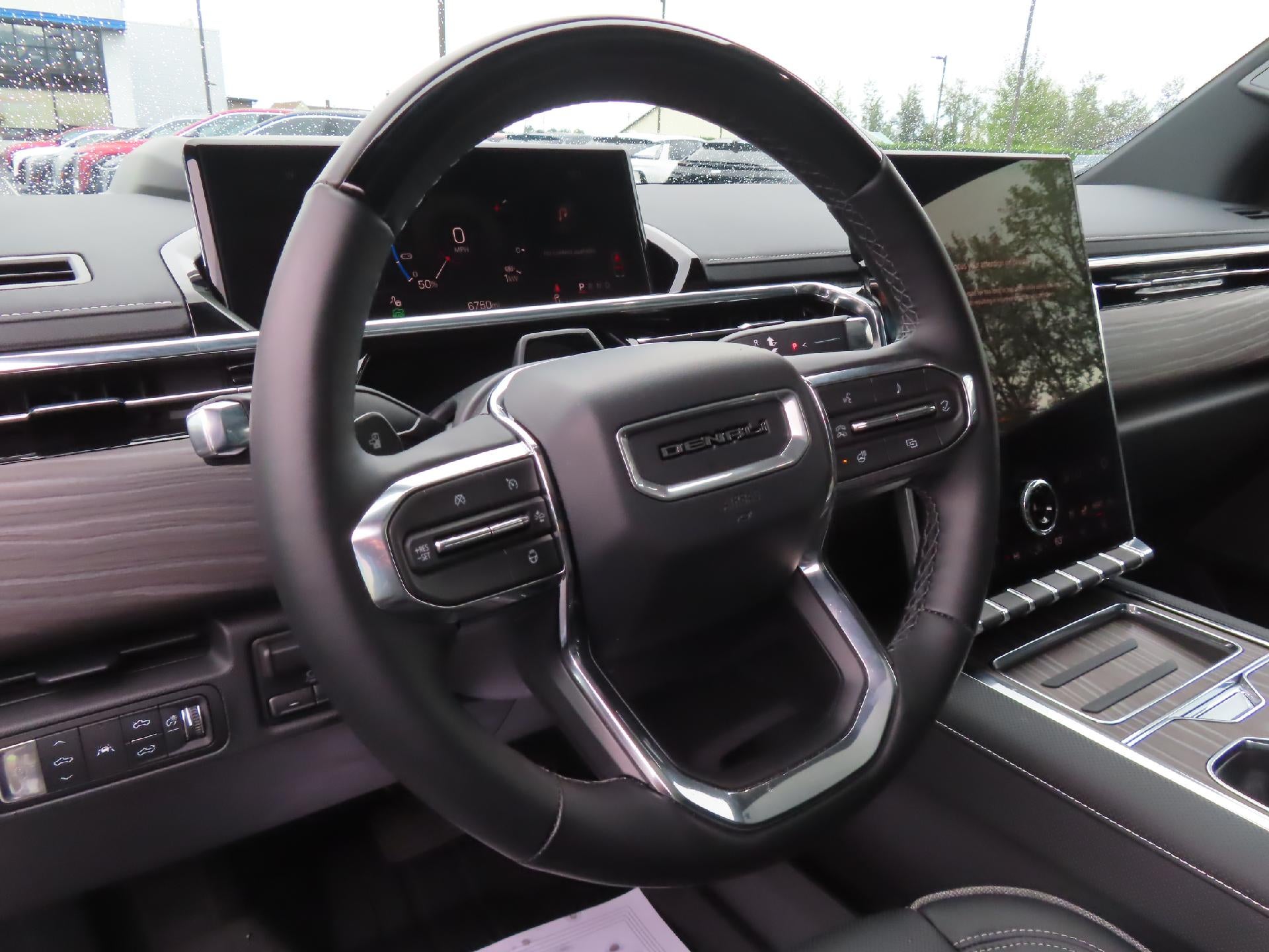 2025 GMC Sierra EV Denali - Photo 15
