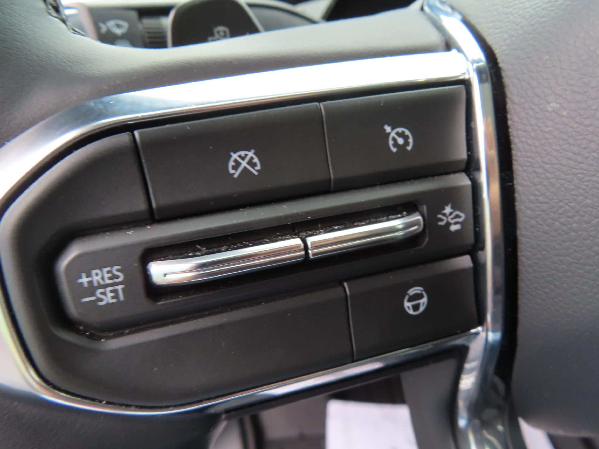 2025 GMC Sierra EV Denali - Photo 17