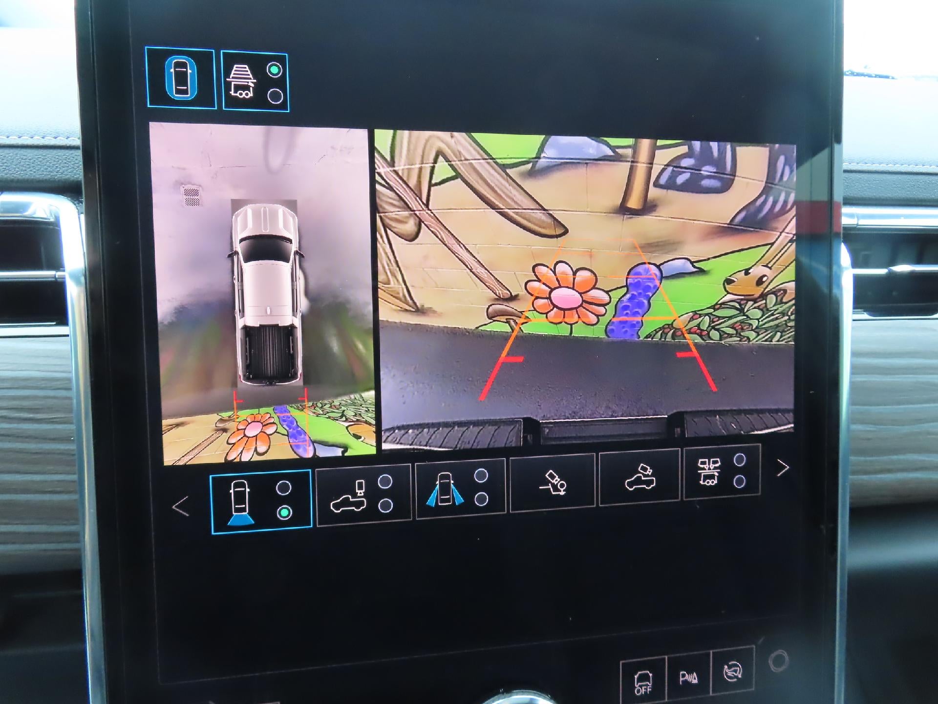 2025 GMC Sierra EV Denali - Photo 28