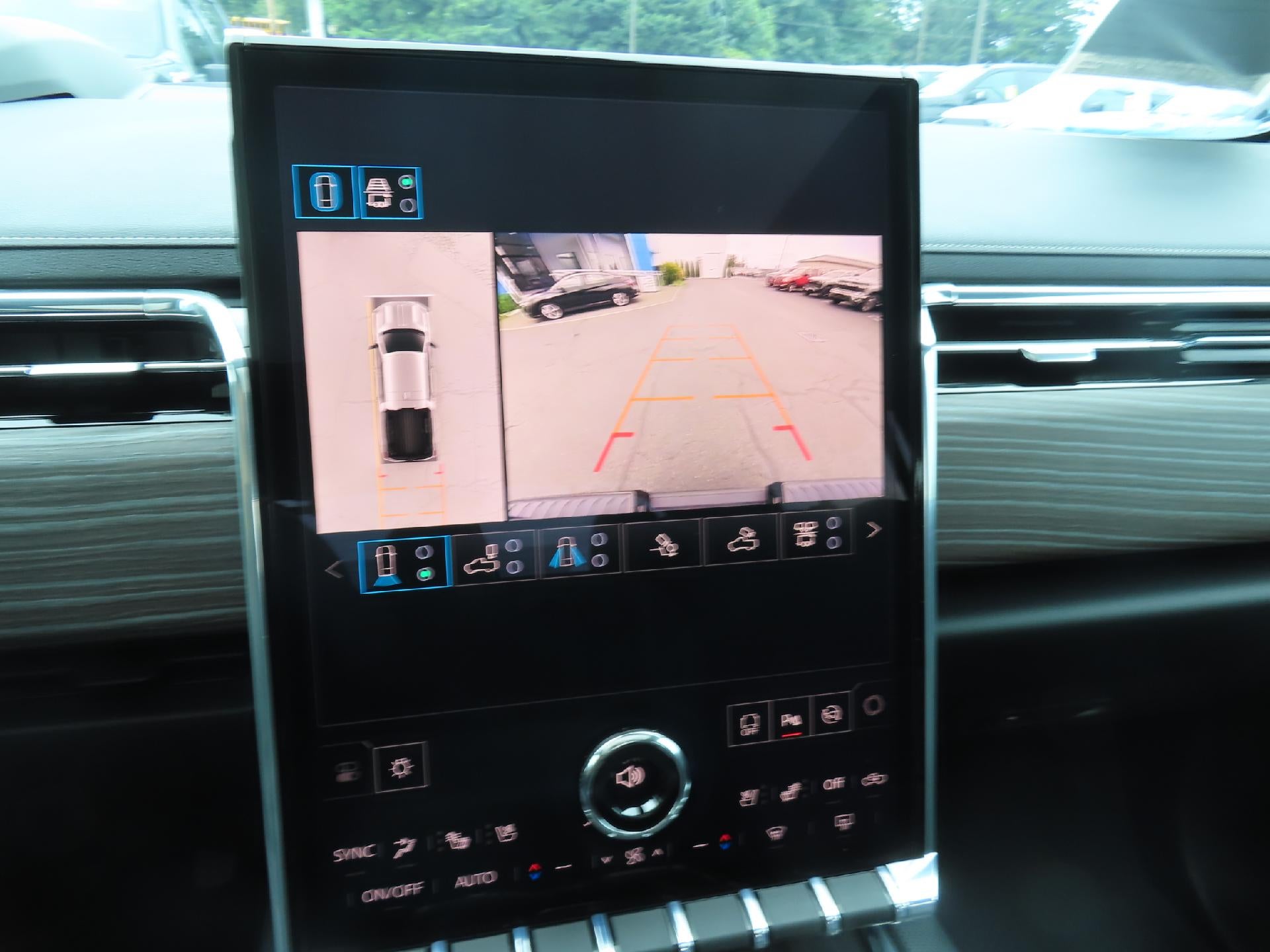 2025 GMC Sierra EV Denali