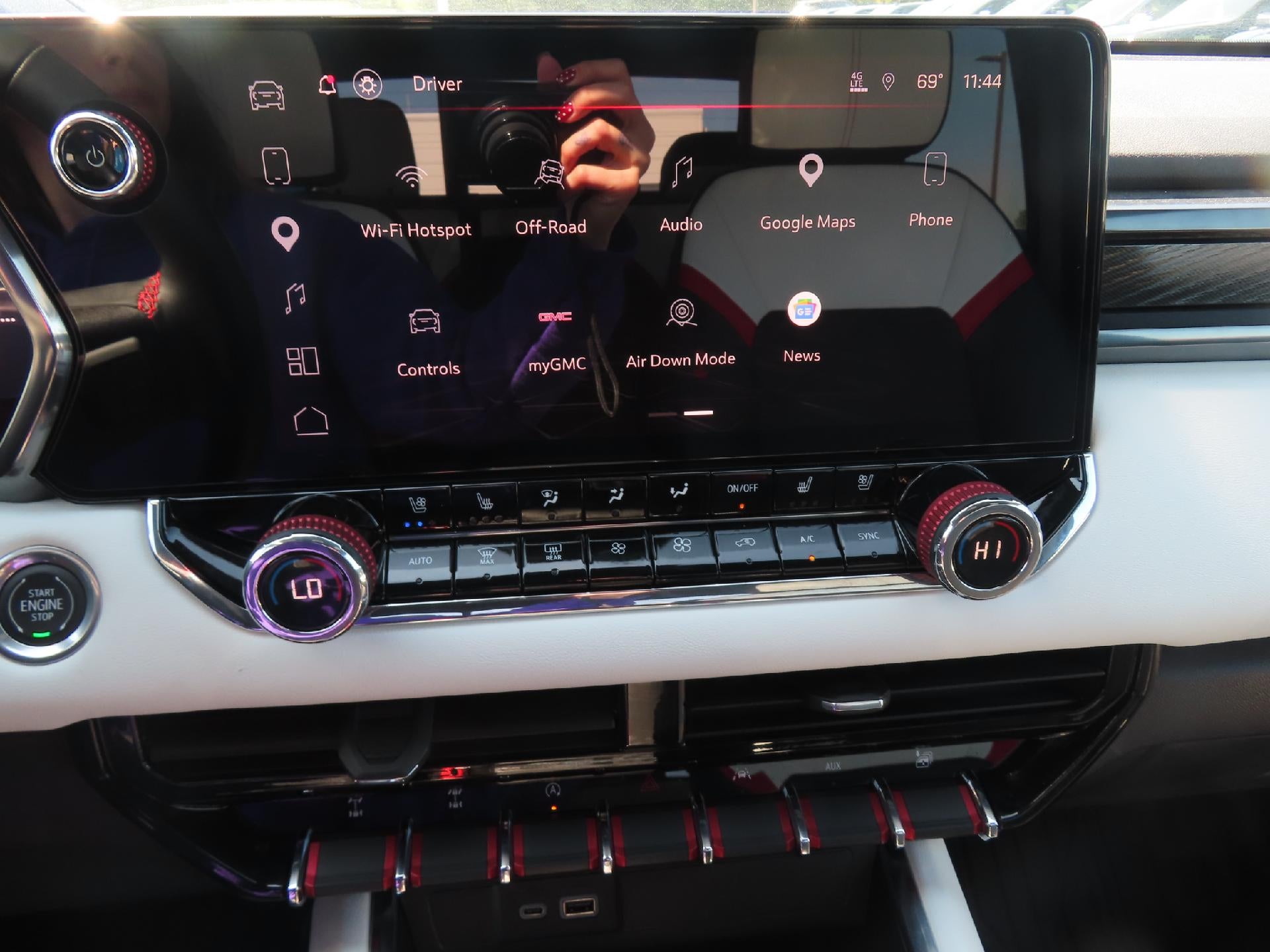 2023 GMC Canyon AT4X