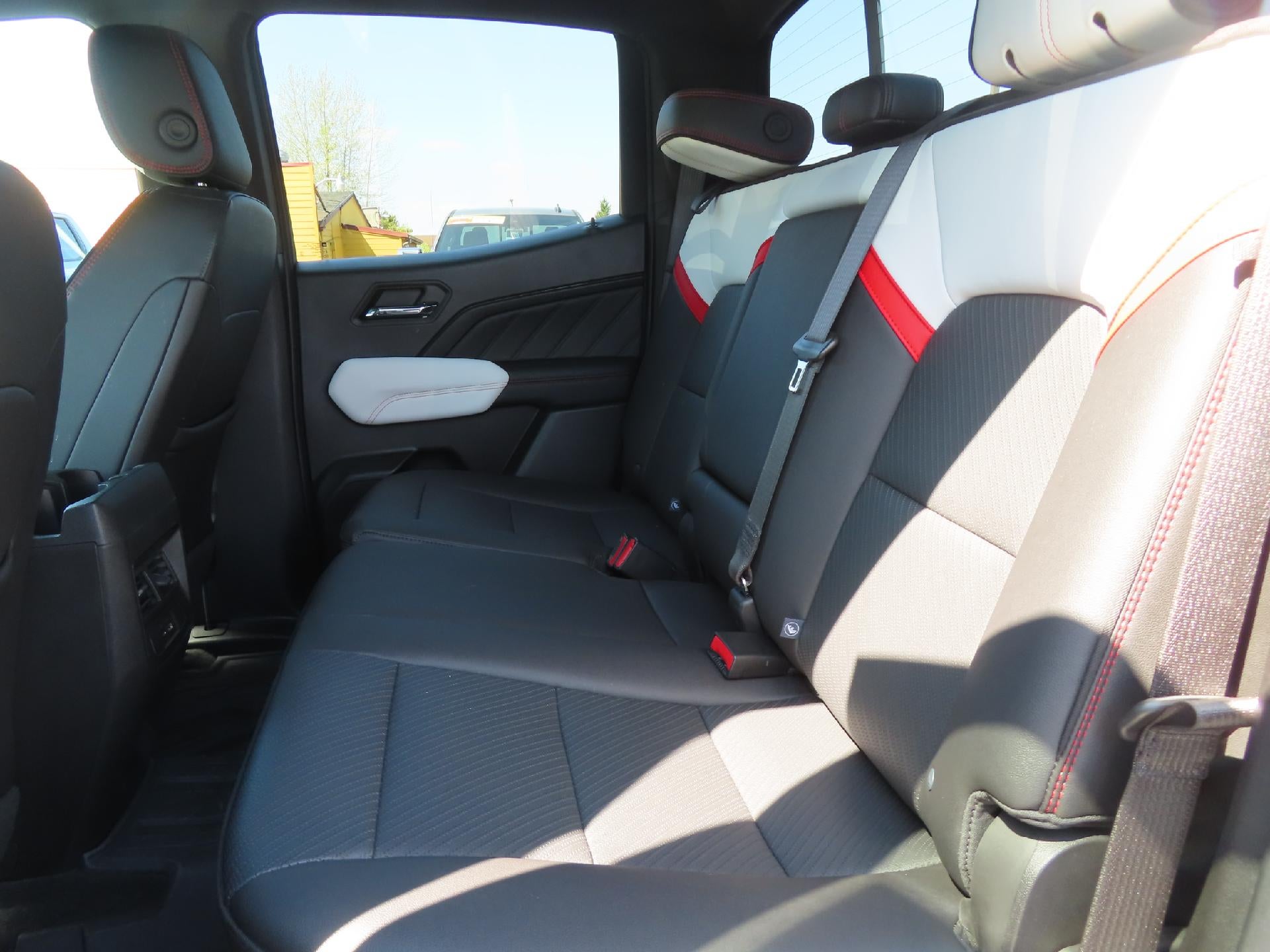 2023 GMC Canyon AT4X