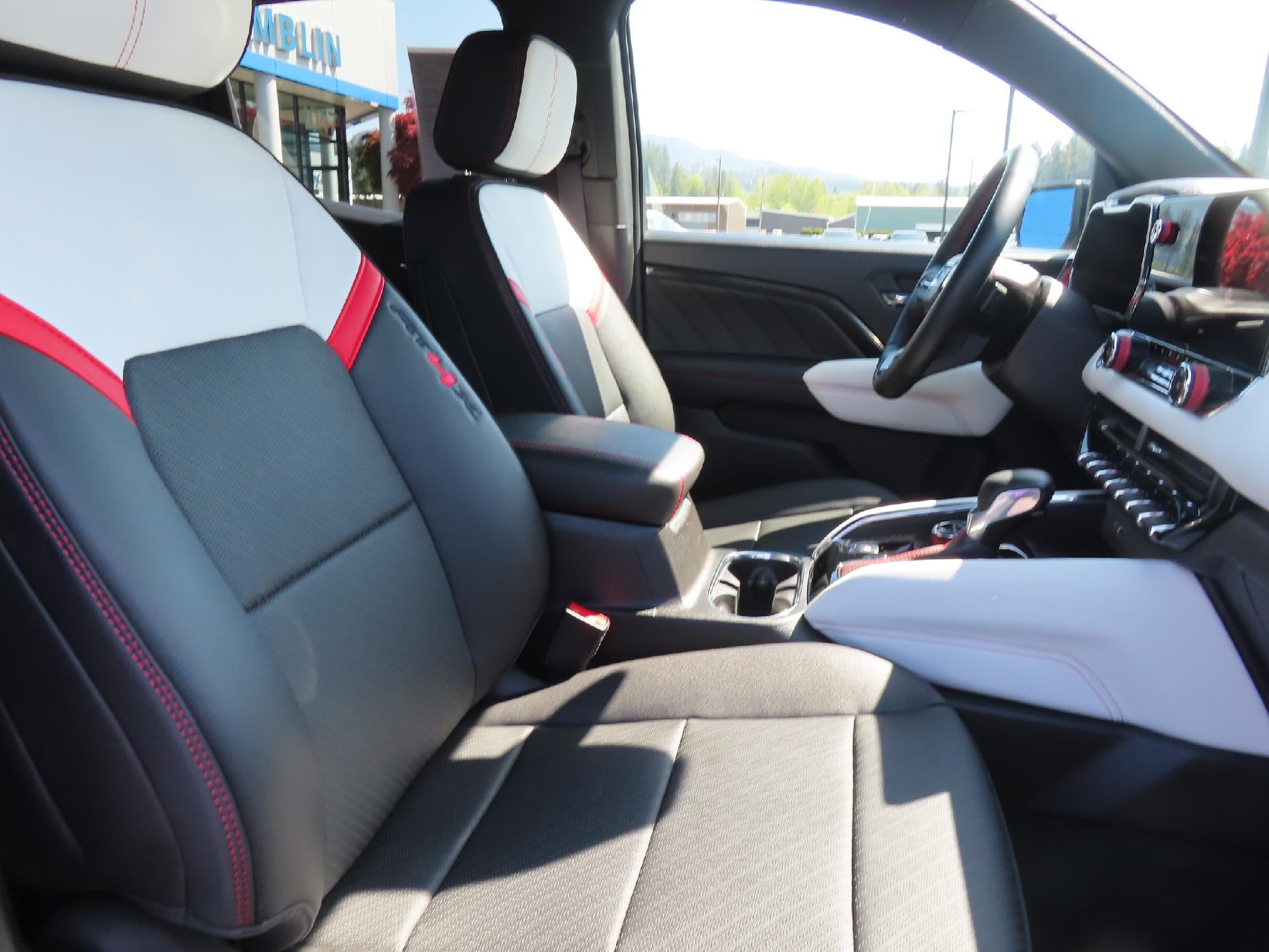 2023 GMC Canyon AT4X