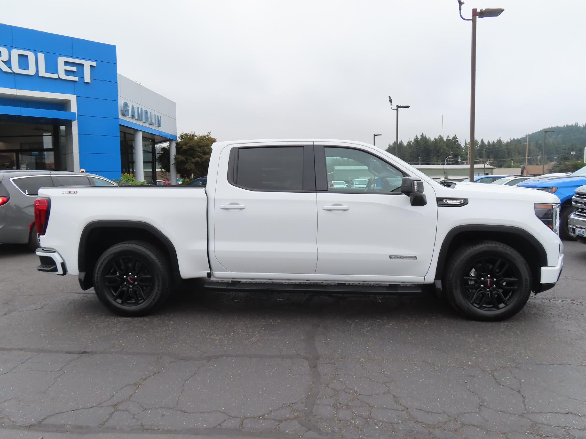 2025 GMC Sierra 1500 Elevation