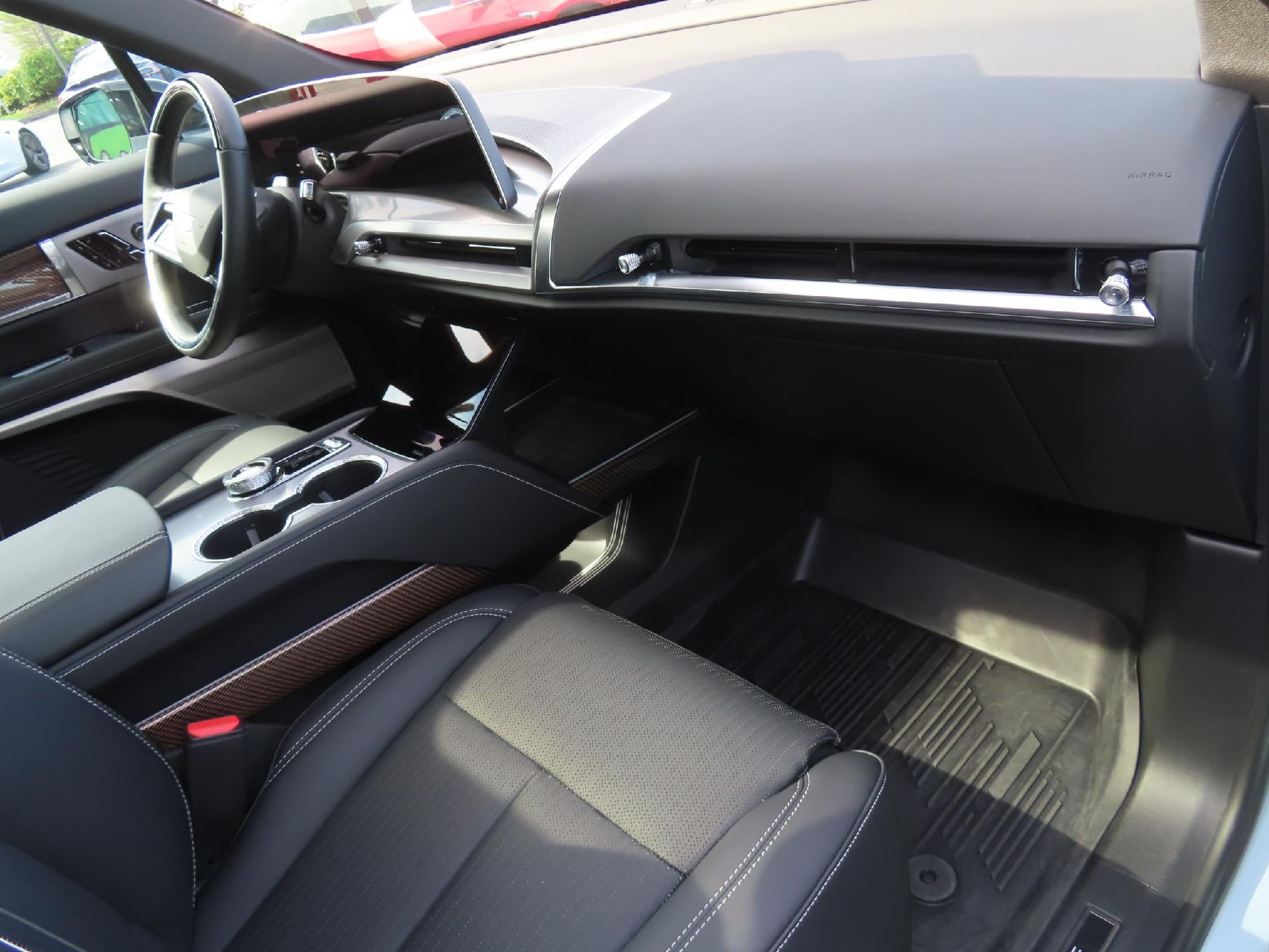 2026 Cadillac VISTIQ Sport