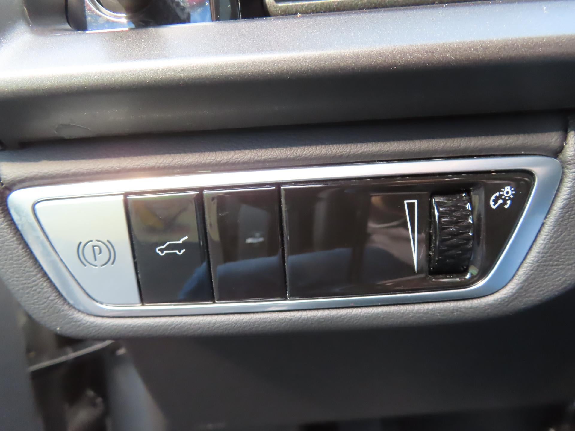 2026 Cadillac VISTIQ Sport - Photo 33