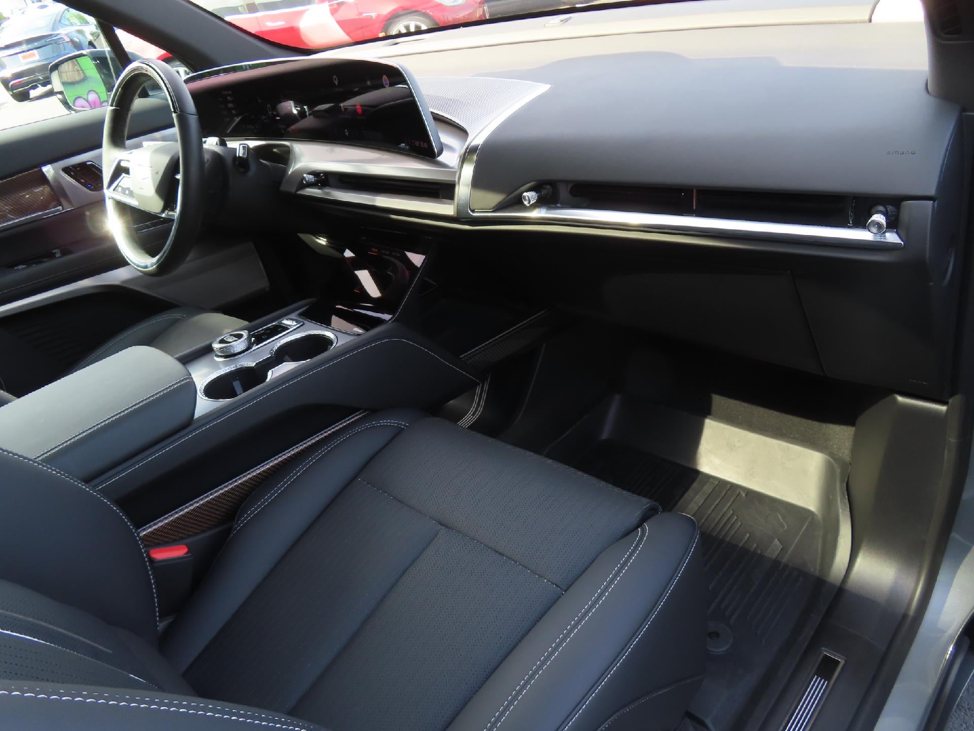 2026 Cadillac VISTIQ Sport
