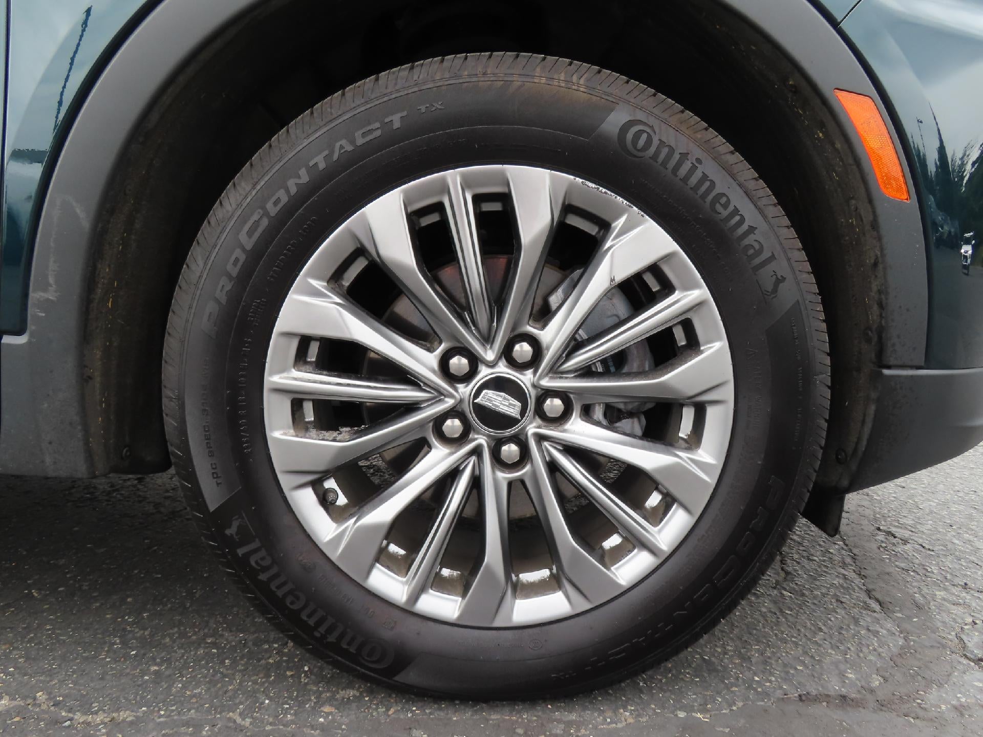 2024 Cadillac XT4 Premium Luxury