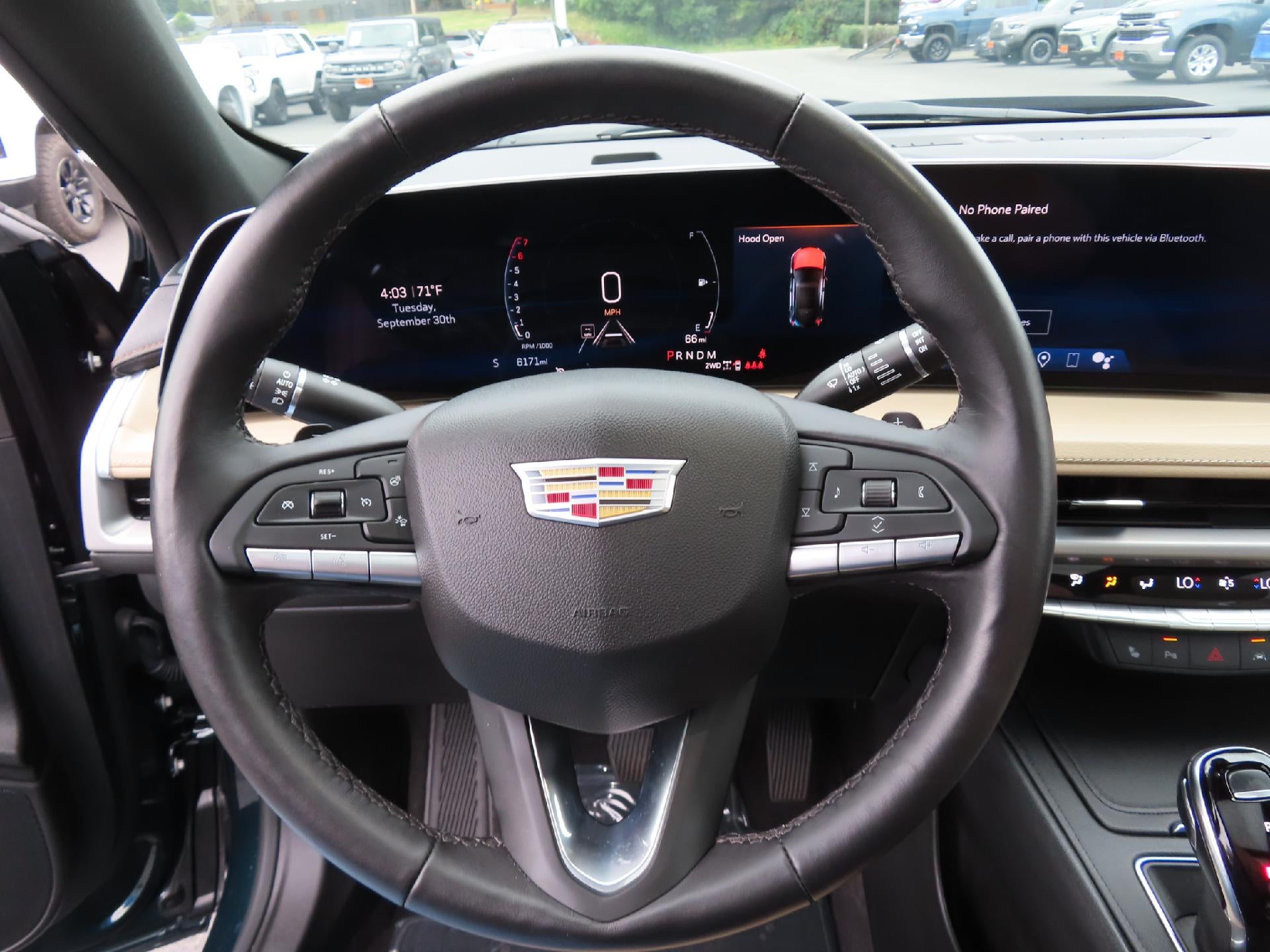 2024 Cadillac XT4 Premium Luxury